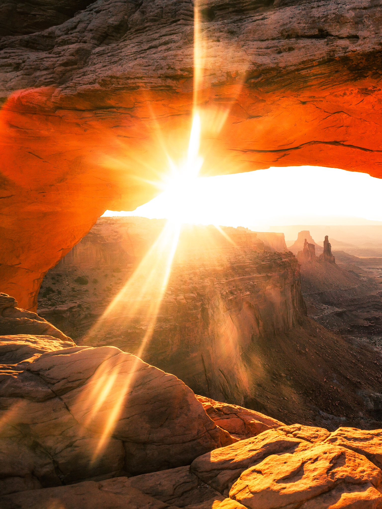Laden Sie das Natur, Sonnenaufgang, Utah, Bogen, Schluchten, Erde/natur, Felsentor, Mesa Bogen-Bild kostenlos auf Ihren PC-Desktop herunter