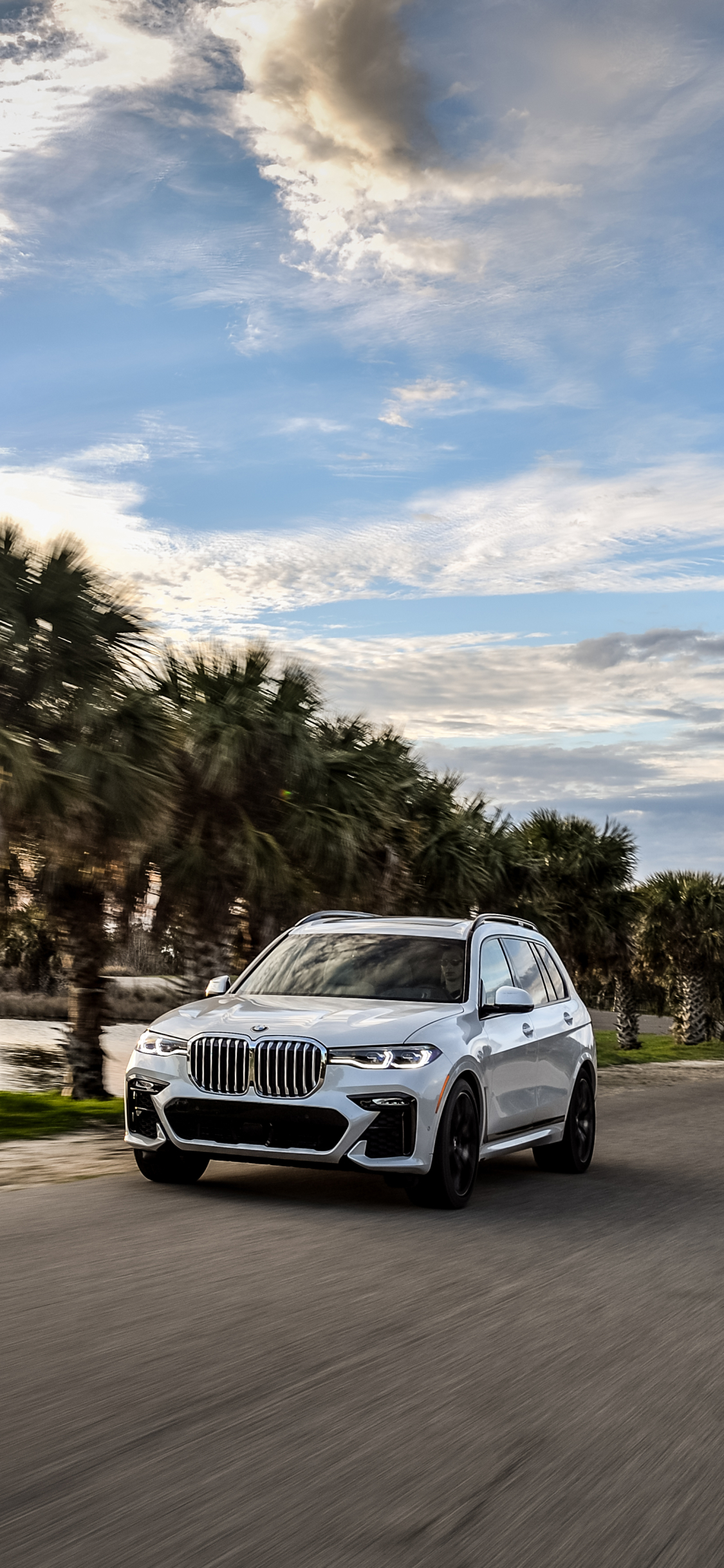 Download mobile wallpaper Bmw, Car, Suv, Vehicle, Vehicles, White Car, Bmw X7 for free.