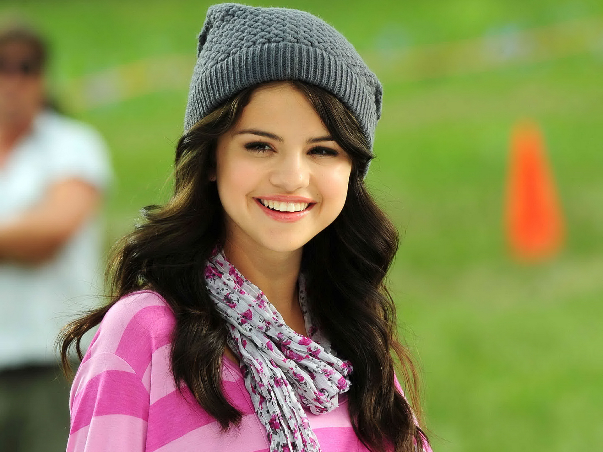 Download mobile wallpaper Music, Selena Gomez for free.