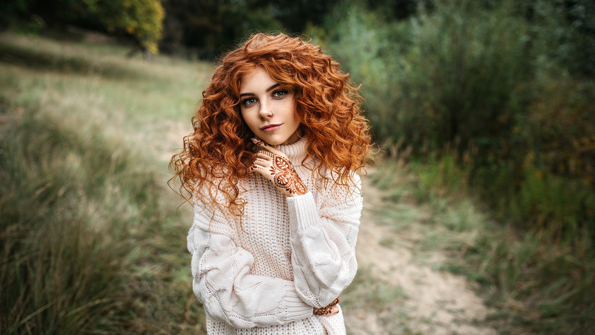 Baixe gratuitamente a imagem Ruiva, Tatuagem, Modelo, Mulheres, Profundidade De Campo na área de trabalho do seu PC