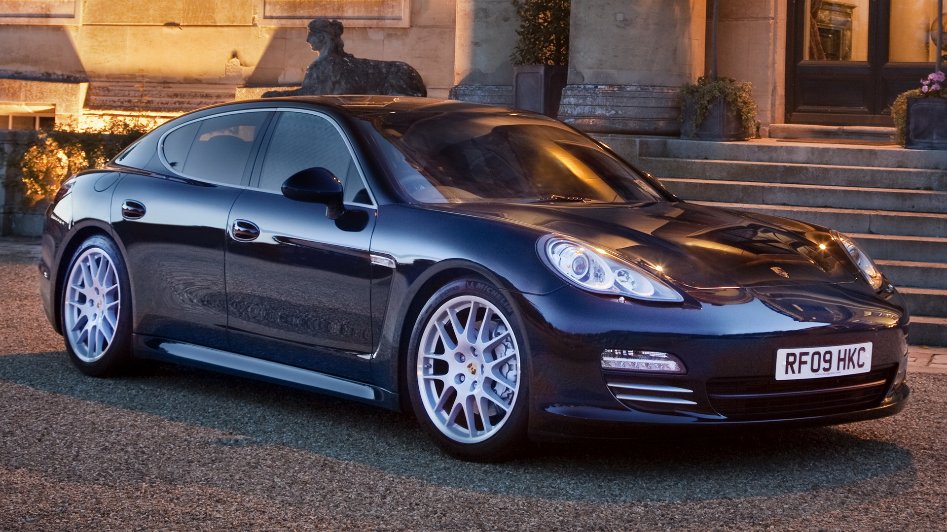 Download mobile wallpaper Porsche, Car, Vehicles, Grand Tourer, Black Car, Porsche Panamera 4S for free.
