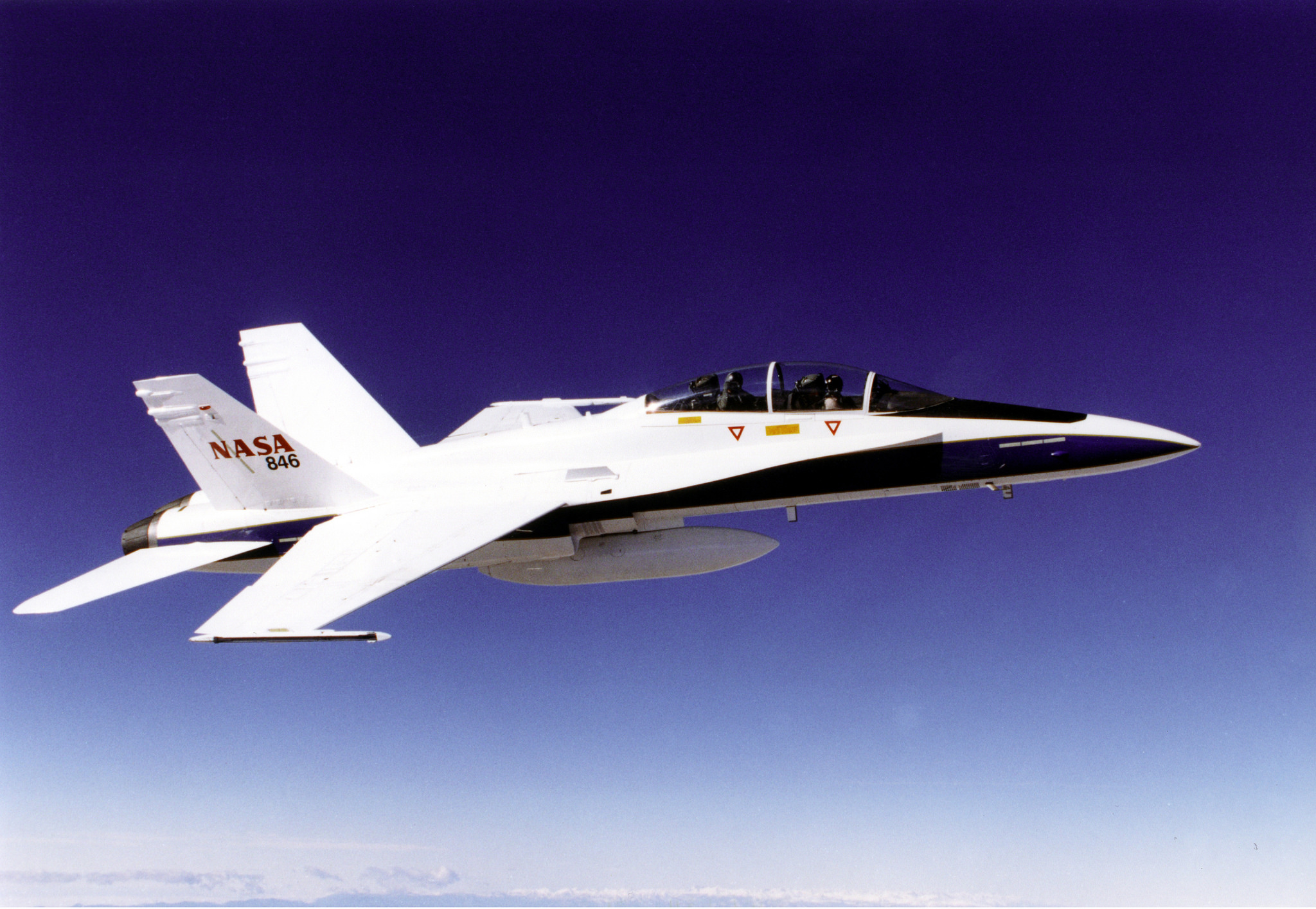 無料モバイル壁紙航空機, 乗り物, Nasa, F 18Bをダウンロードします。