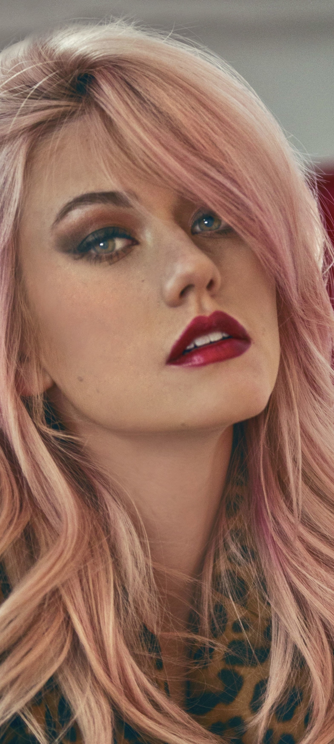 Descarga gratuita de fondo de pantalla para móvil de Rubio, Cara, Americano, Cabello Rosado, Celebridades, Actriz, Rubia, Lápiz Labial, Katherine Mcnamara.