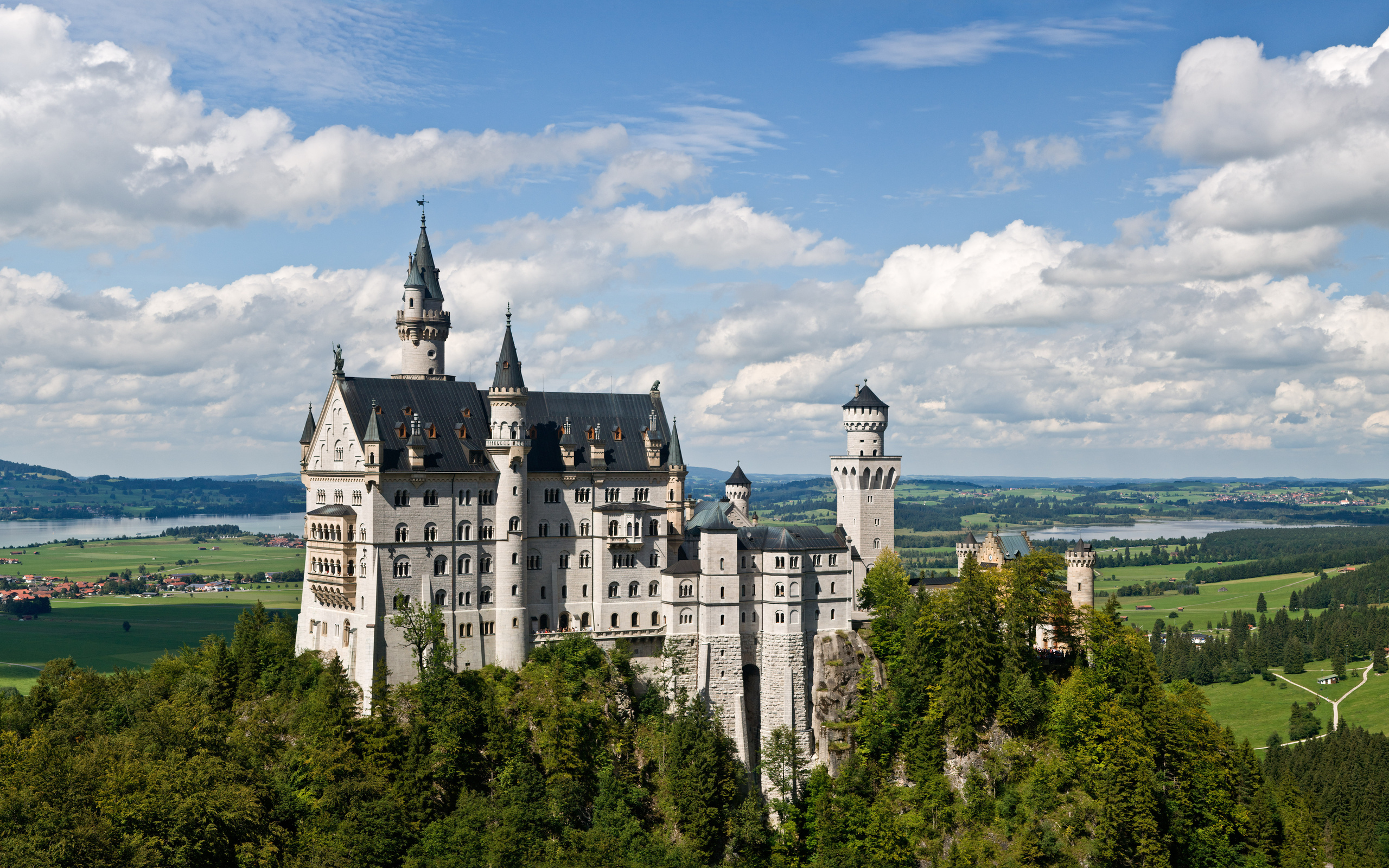 1481239 Bildschirmschoner und Hintergrundbilder Schloss Neuschwanstein auf Ihrem Telefon. Laden Sie  Bilder kostenlos herunter