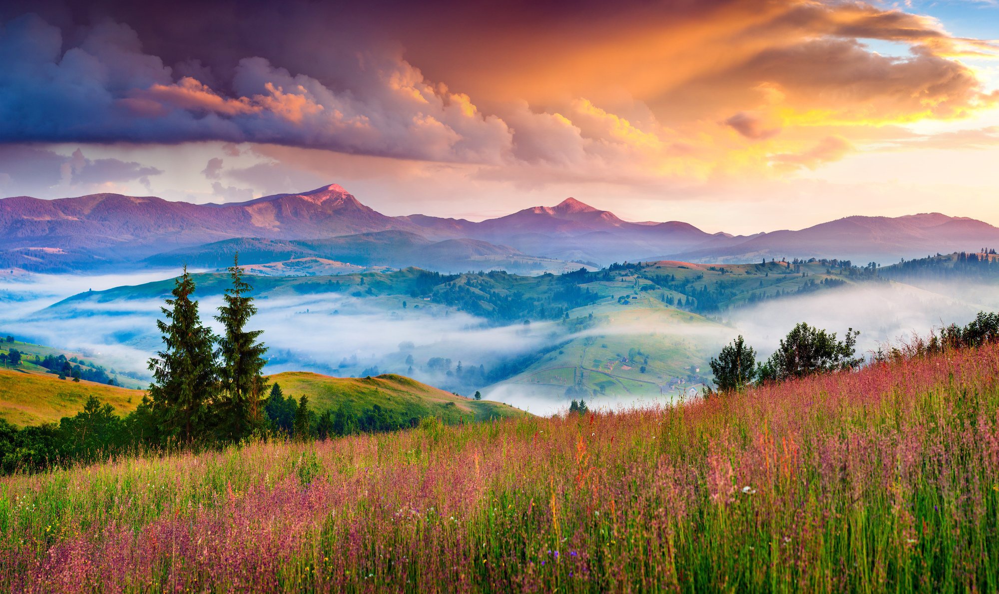 Handy-Wallpaper Landschaft, Natur, Nebel, Gebirge, Wolke, Sonnenuntergang, Erde/natur kostenlos herunterladen.