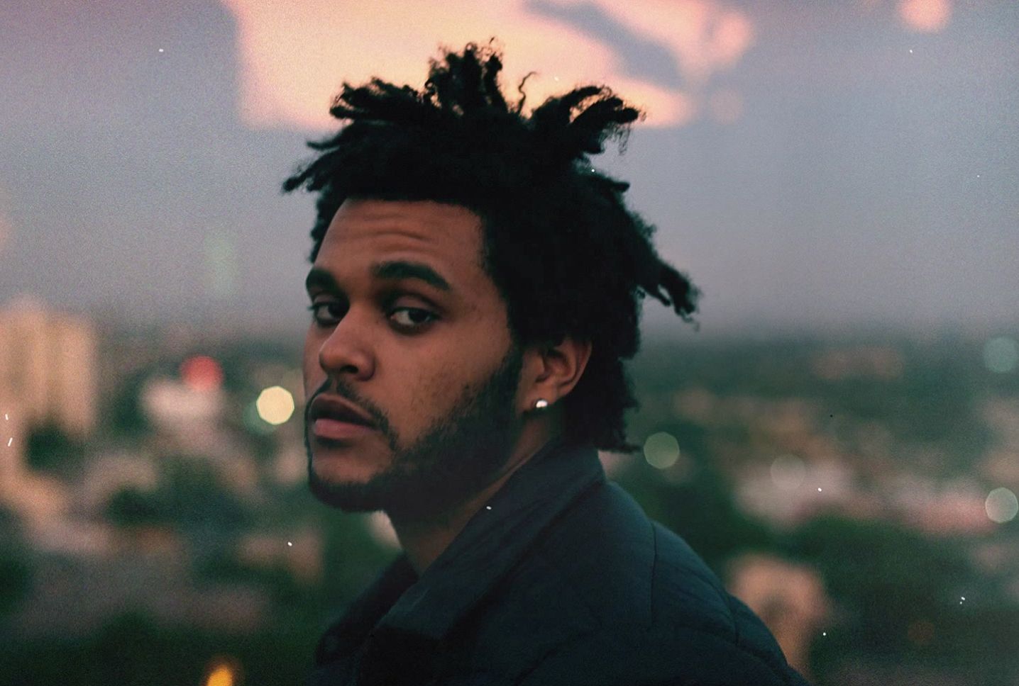 Завантажити шпалери The Weeknd на телефон безкоштовно