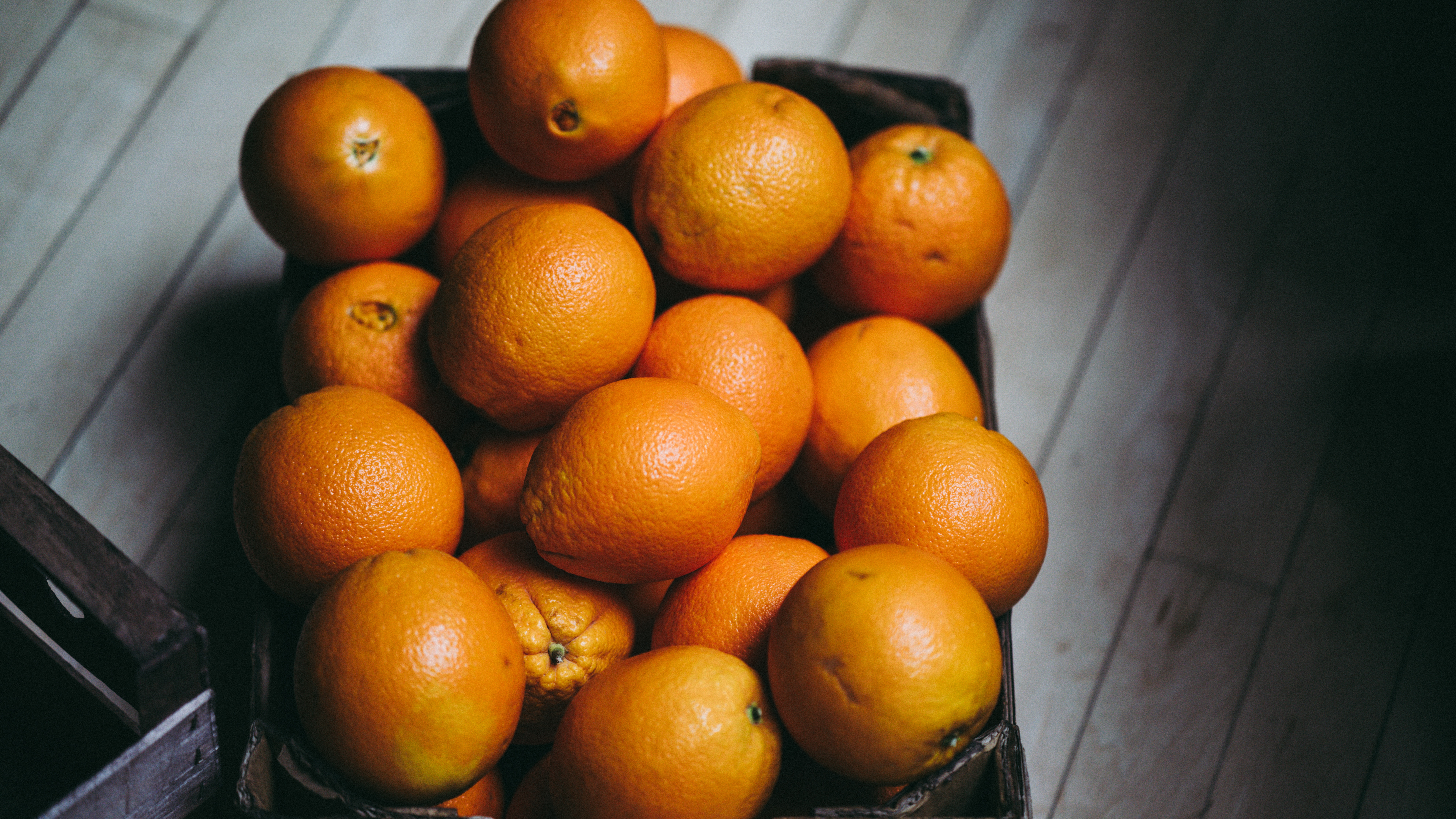 116246 baixar papel de parede frutas, comida, laranjas, caixa, citrus, maduro, cítricos - protetores de tela e imagens gratuitamente
