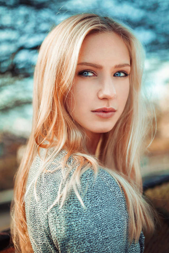 Download mobile wallpaper Blonde, Model, Women, Blue Eyes, Eva Mikulski for free.