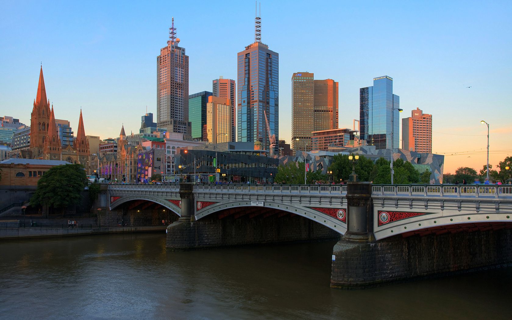 Handy-Wallpaper Melbourne, Yarra, Städte, Gebäude, Wolkenkratzer, Flüsse, Brücke kostenlos herunterladen.