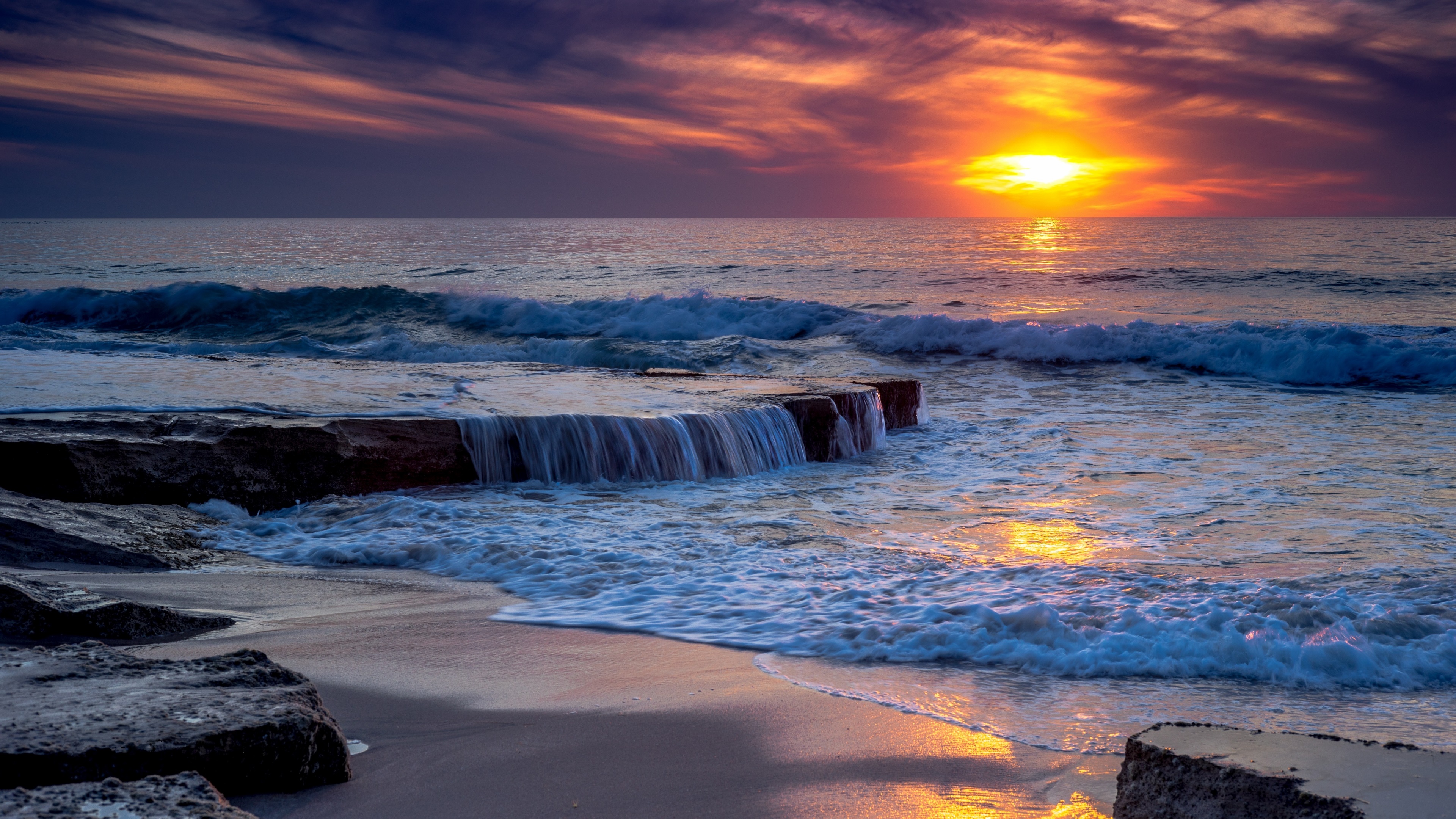 Download mobile wallpaper Sunset, Sun, Horizon, Ocean, Earth for free.