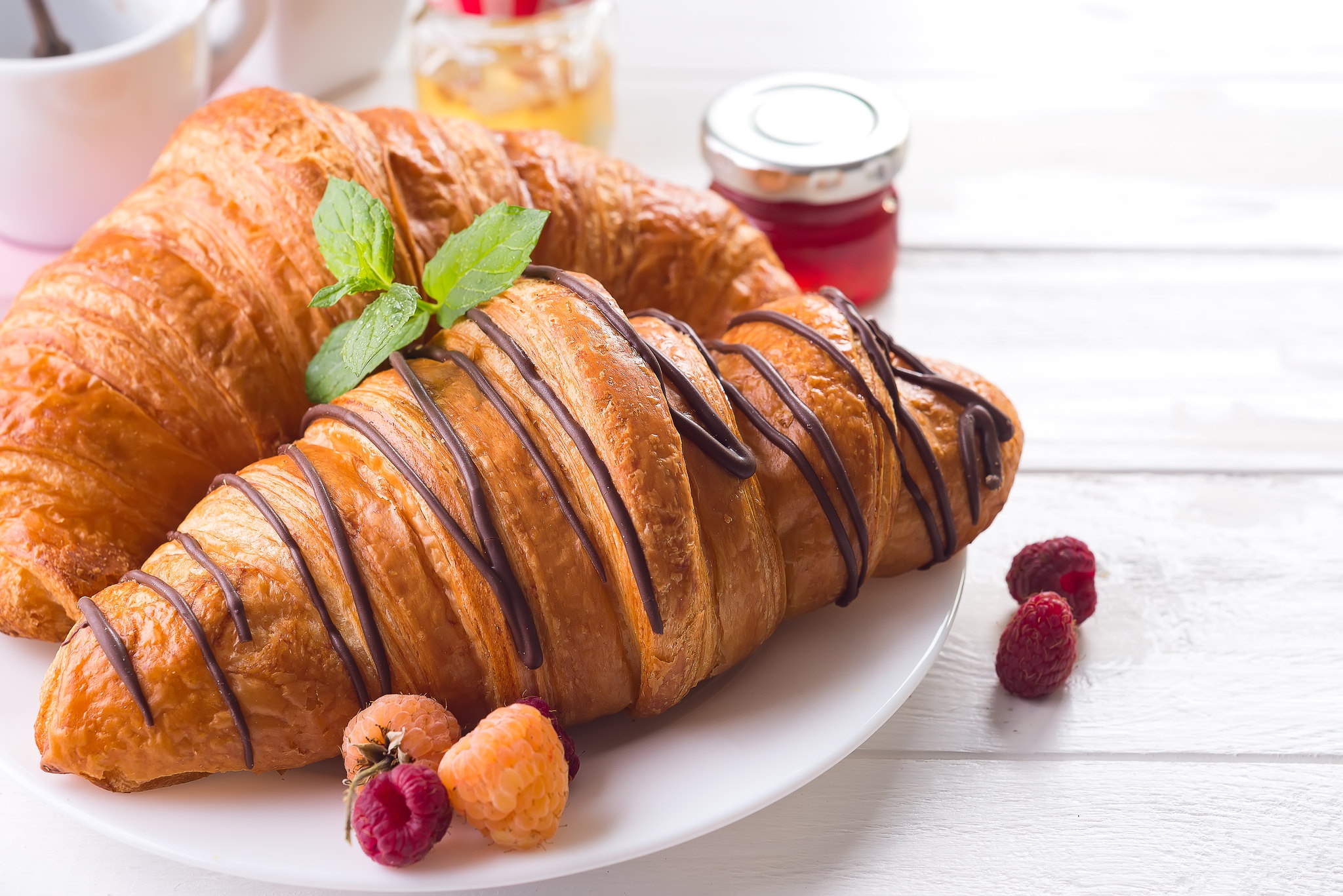 Download mobile wallpaper Food, Croissant, Viennoiserie for free.