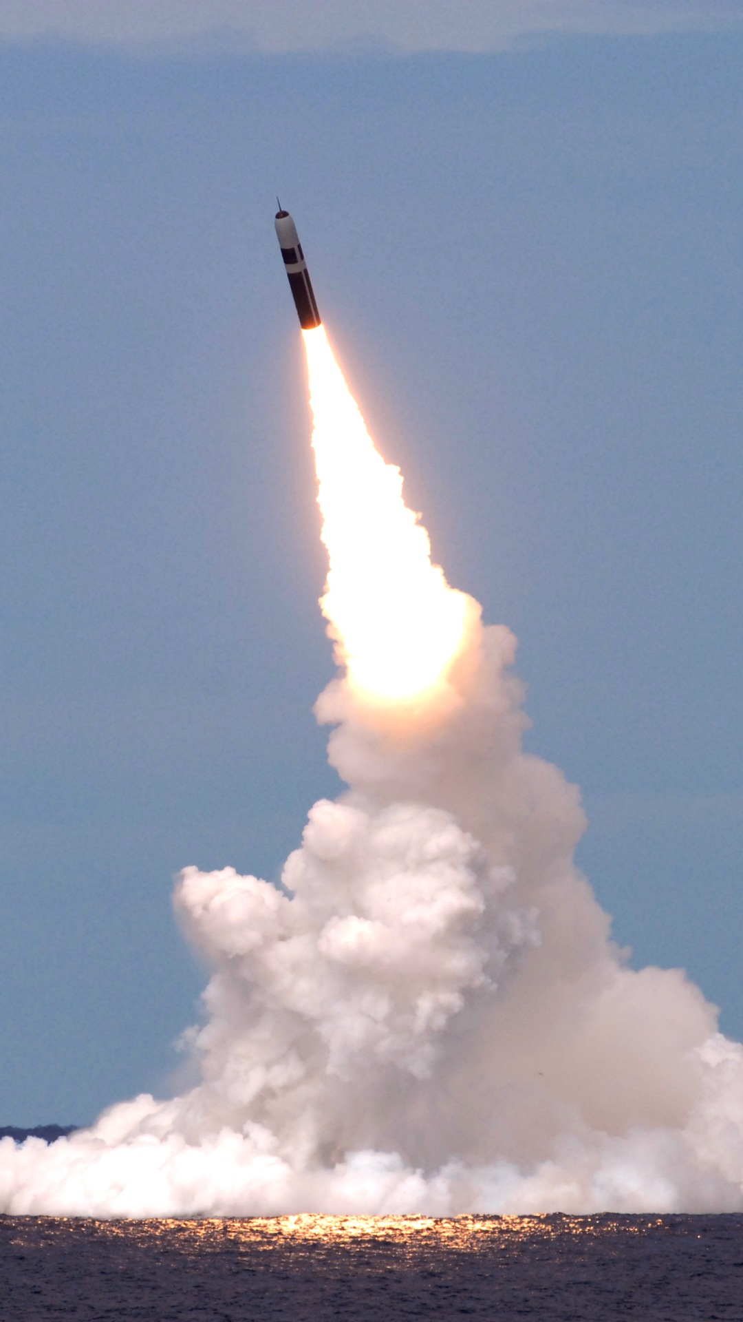 Download mobile wallpaper Military, Missile for free.