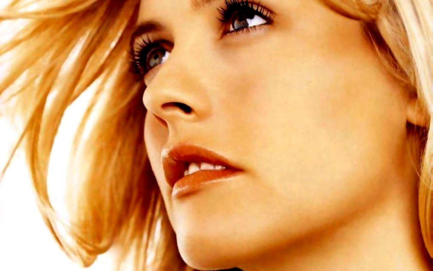 Download mobile wallpaper Celebrity, Alicia Silverstone for free.