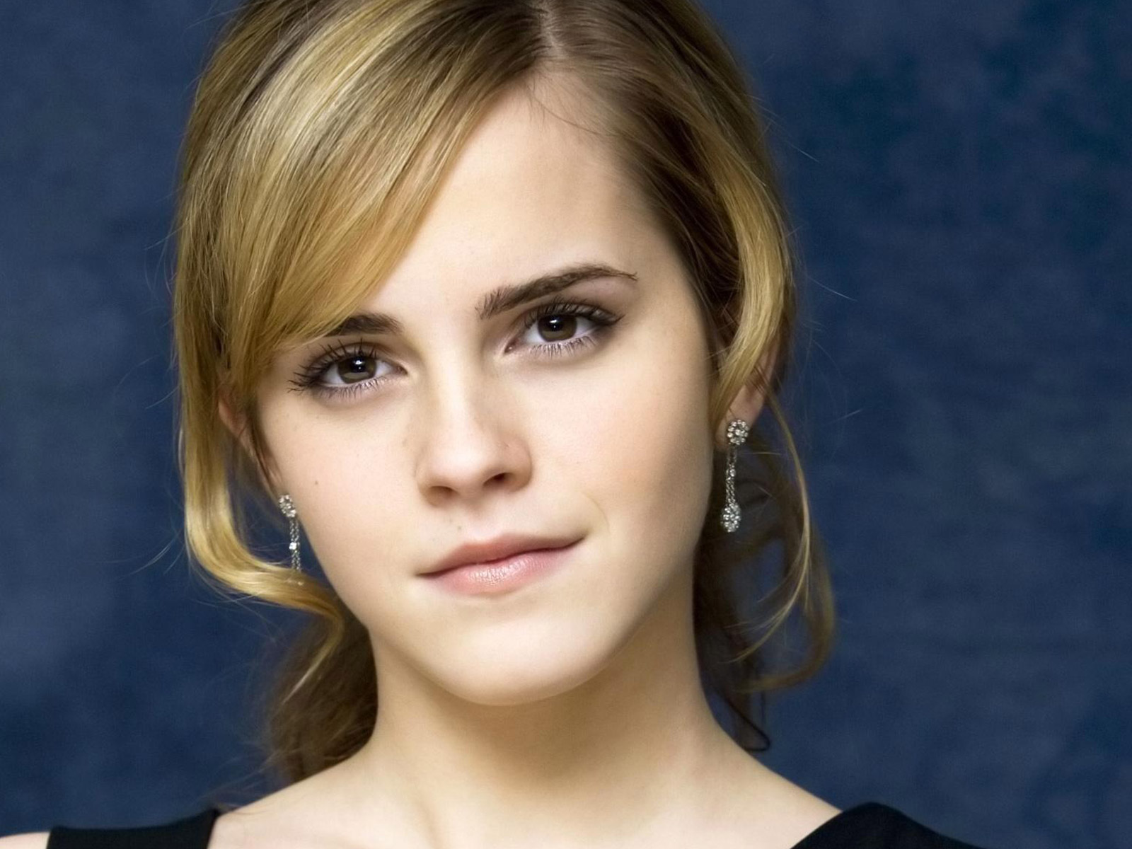 Download mobile wallpaper Emma Watson, Celebrity for free.