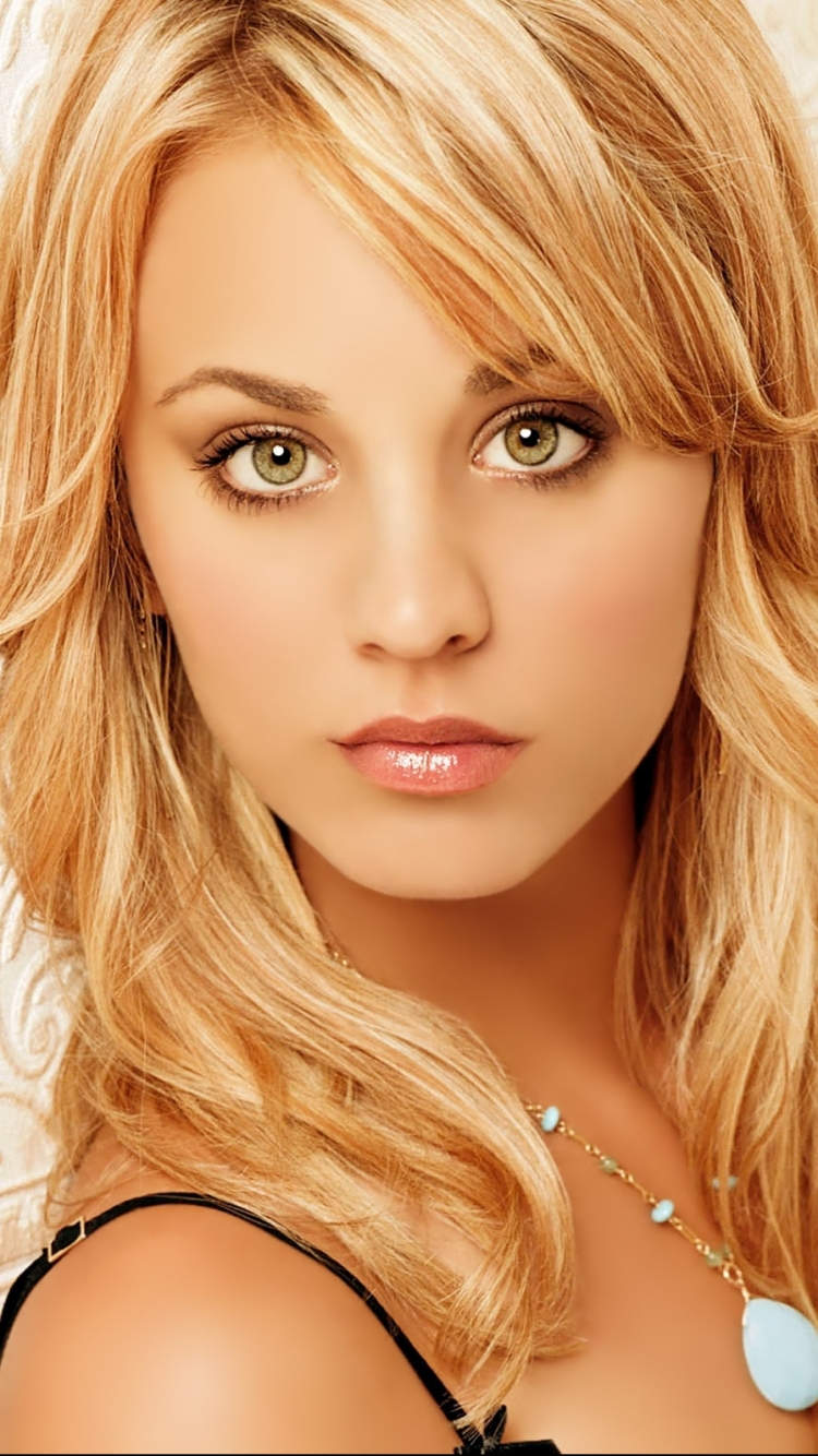 Download mobile wallpaper Celebrity, Kaley Cuoco for free.