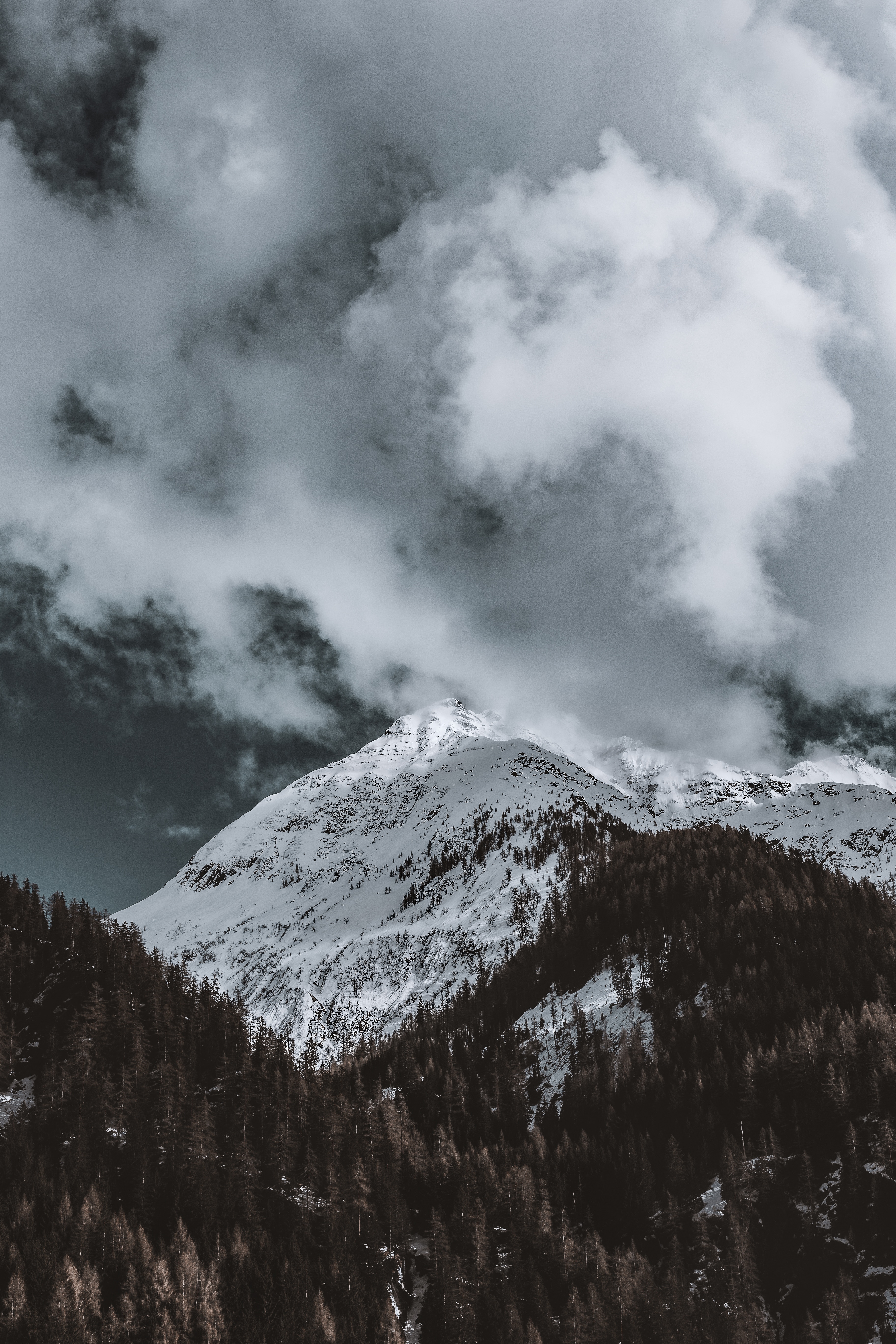 Download mobile wallpaper Top, Clouds, Vertex, Snowbound, Mountain, Snow Covered, Nature, Italy for free.
