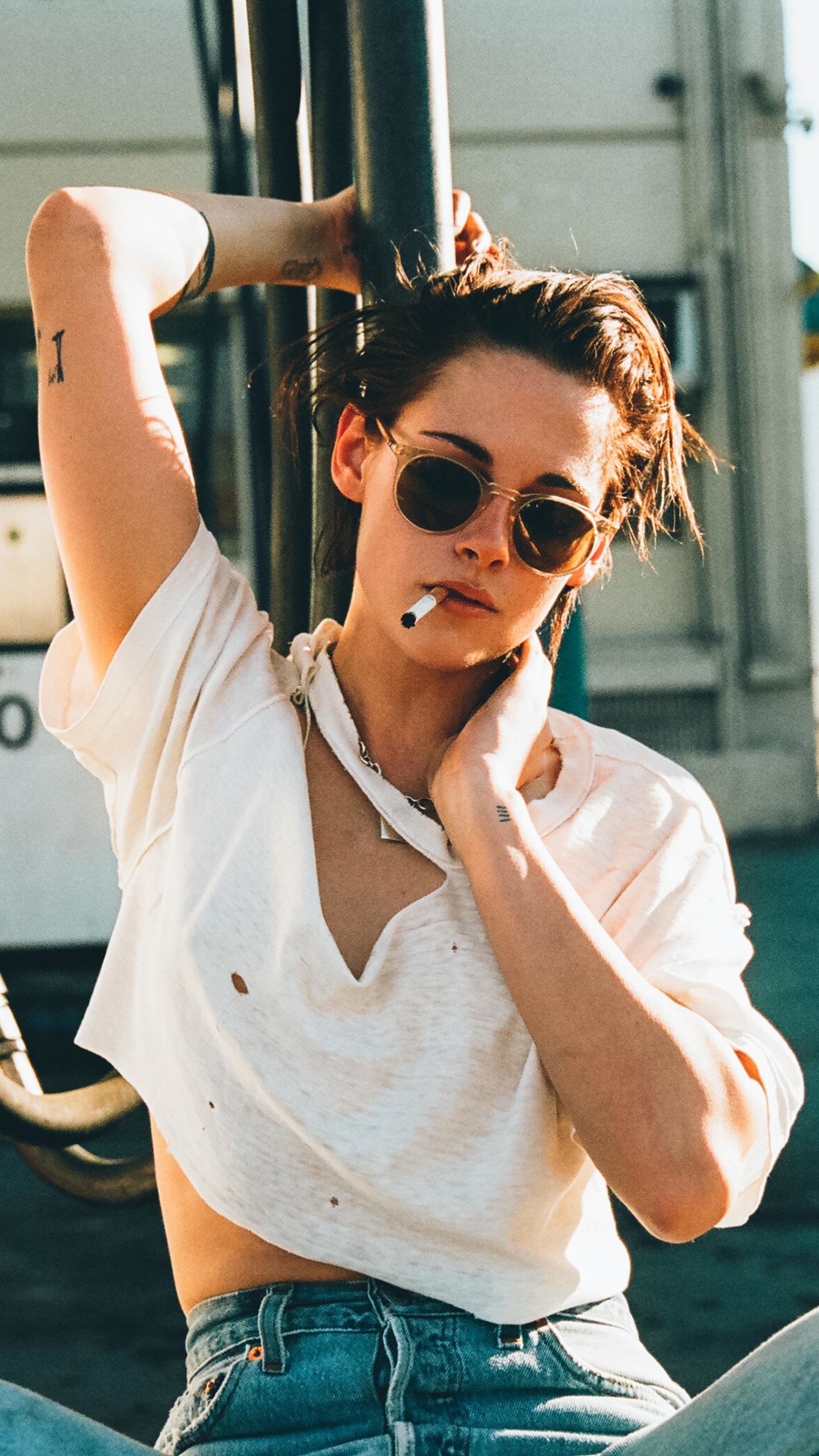 Download mobile wallpaper Kristen Stewart, Sunglasses, American, Celebrity, Actress for free.