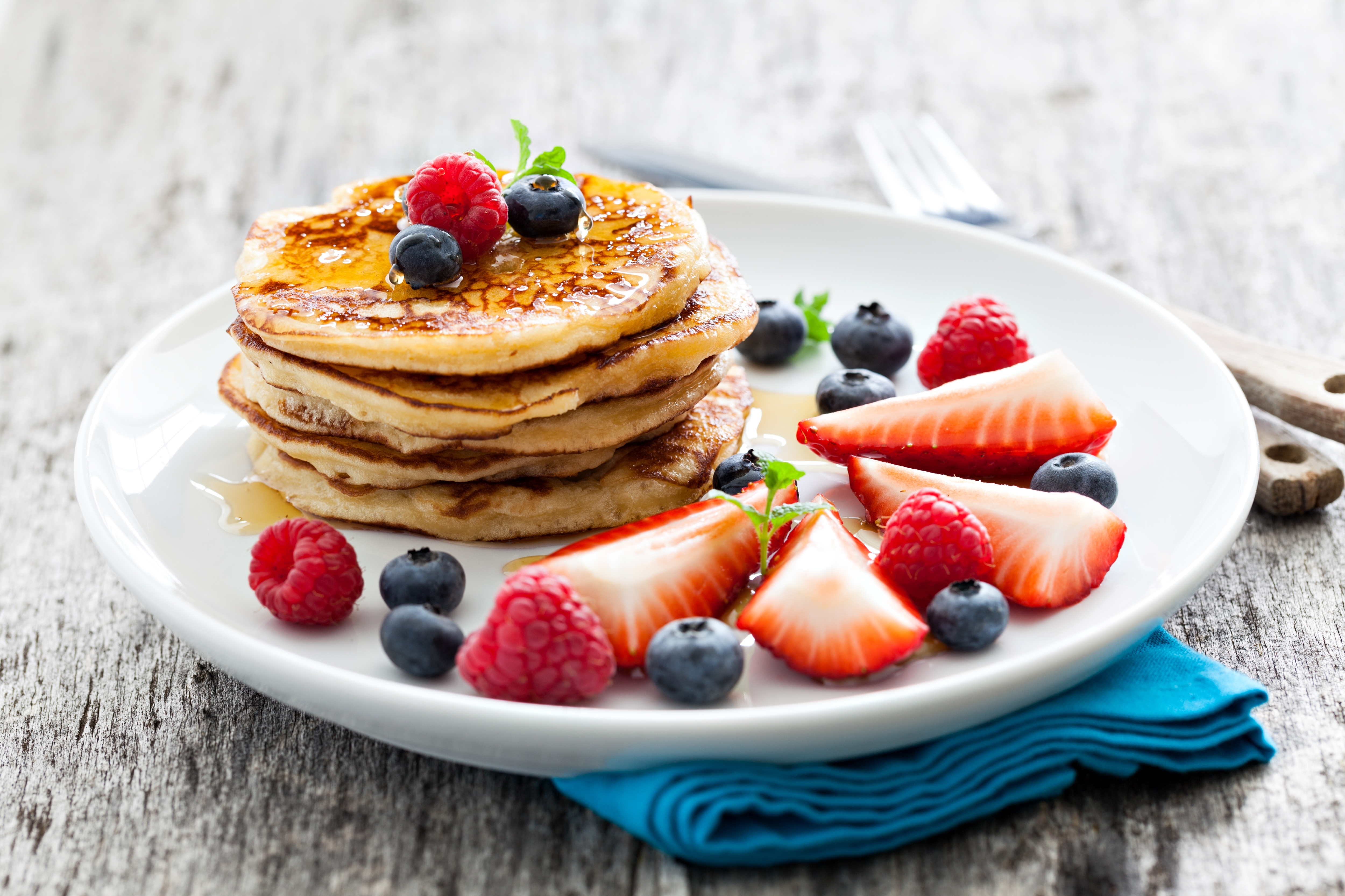 Download mobile wallpaper Food, Strawberry, Blueberry, Raspberry, Berry, Breakfast, Pancake for free.