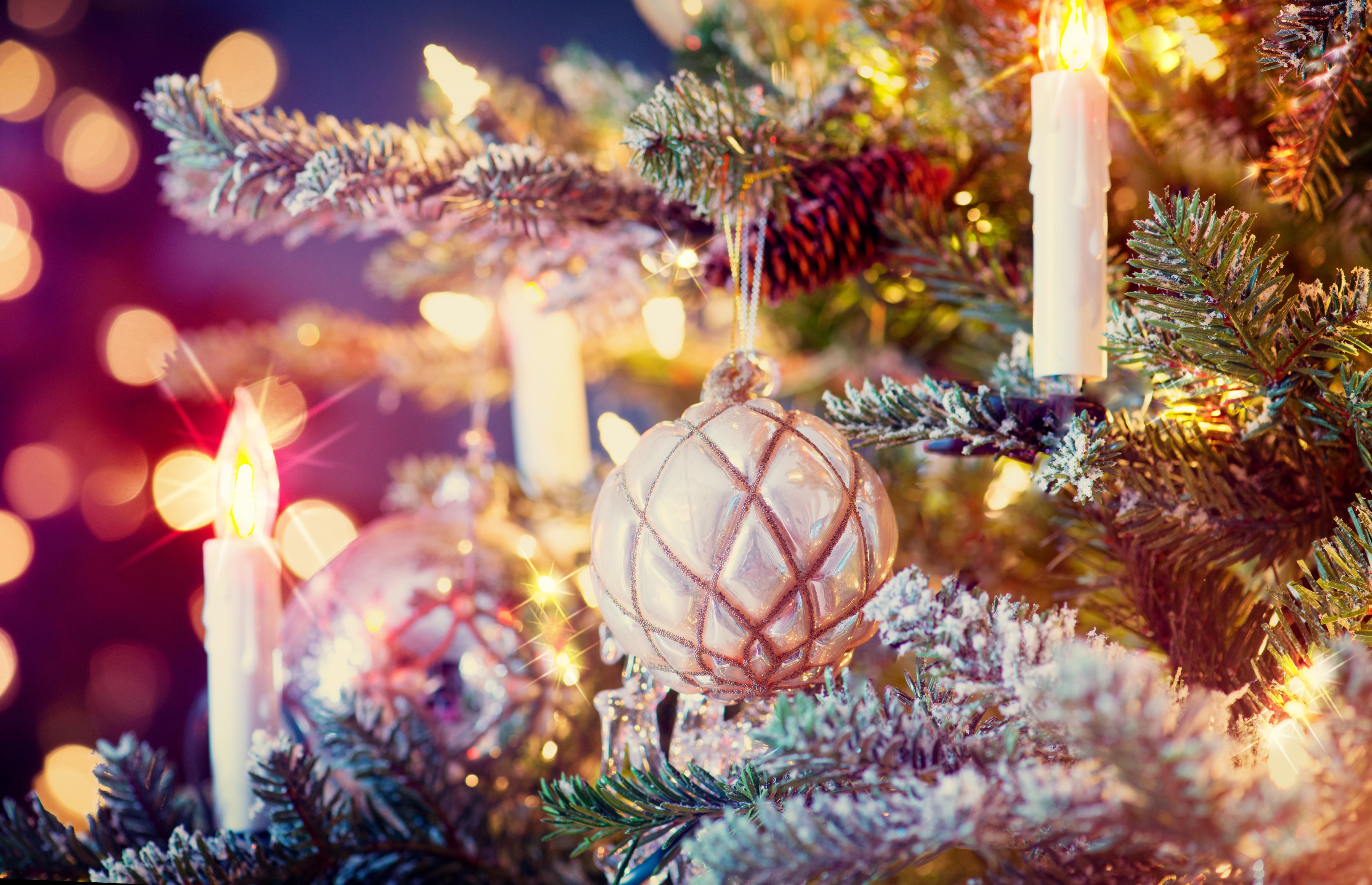 Download mobile wallpaper Christmas, Holiday, Christmas Tree, Decoration, Candle for free.