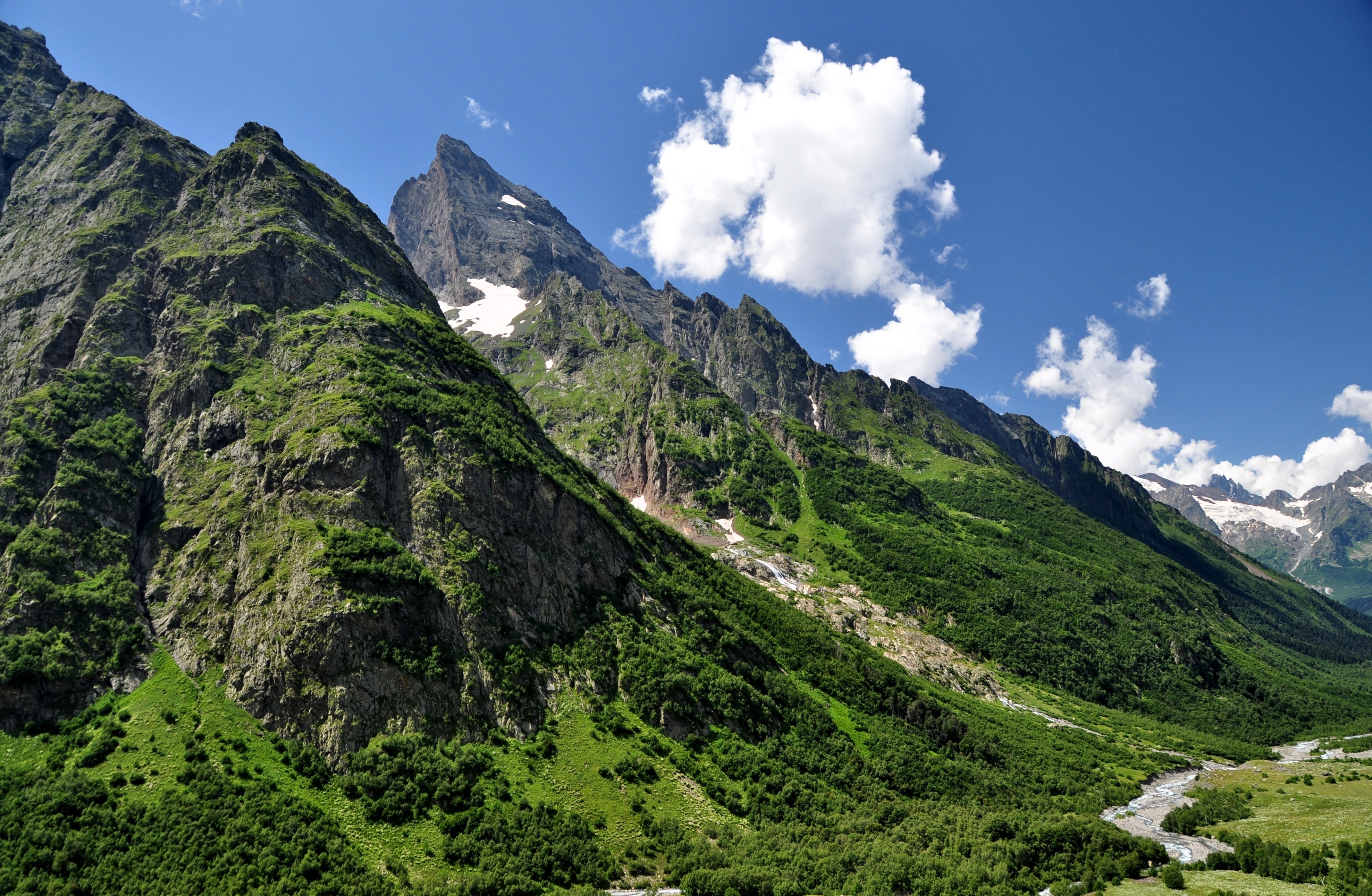 141896 descargar fondo de pantalla montañas, naturaleza, hierba, cielo, cáucaso: protectores de pantalla e imágenes gratis