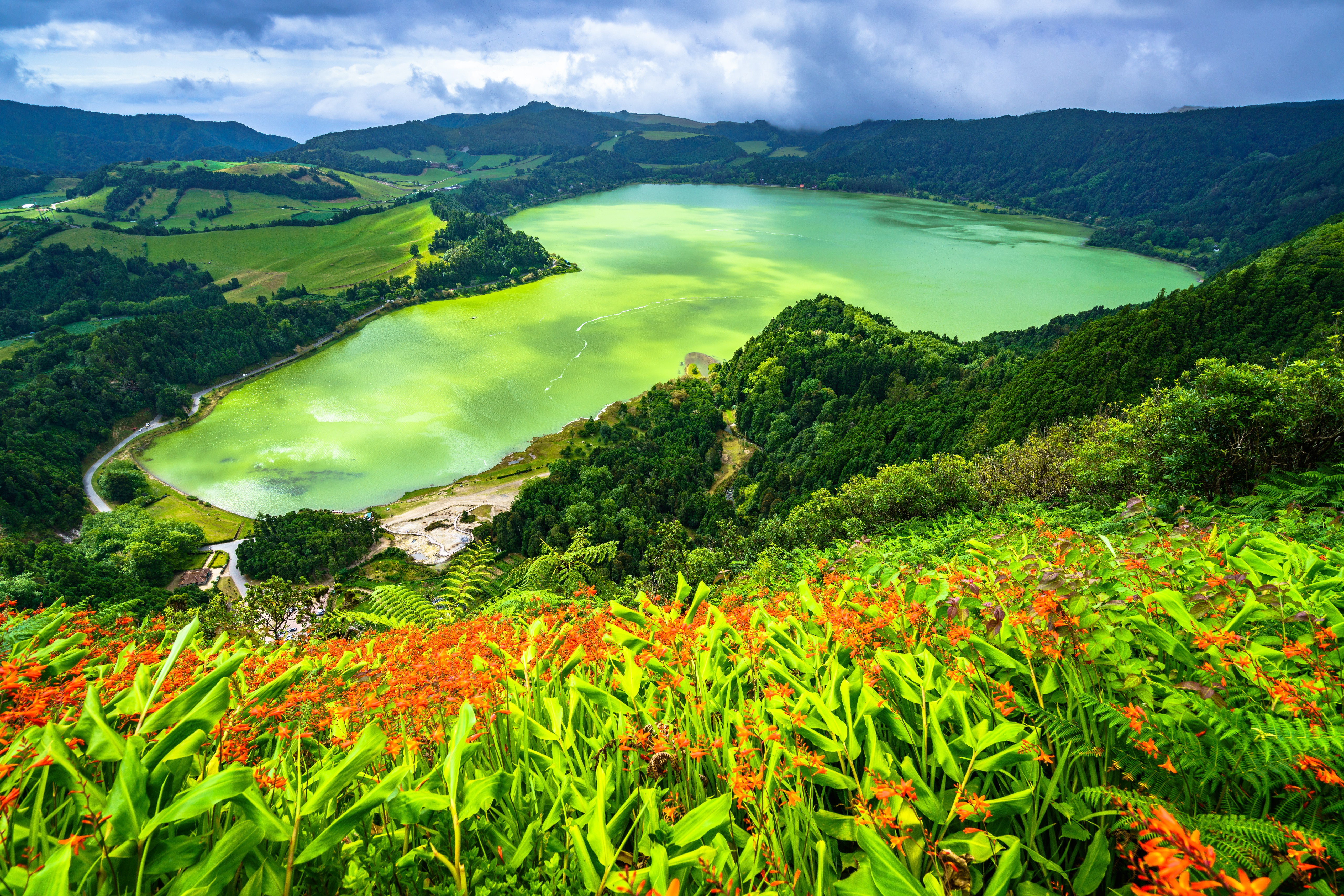 Free download wallpaper Lakes, Mountain, Lake, Earth, Portugal, Azores, Furnas Lake on your PC desktop