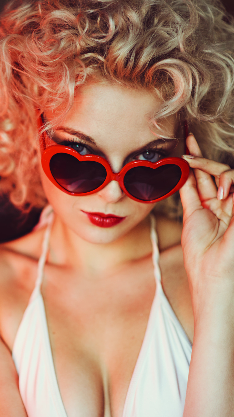 Download mobile wallpaper Blonde, Face, Sunglasses, Model, Women, Blue Eyes, Lipstick for free.