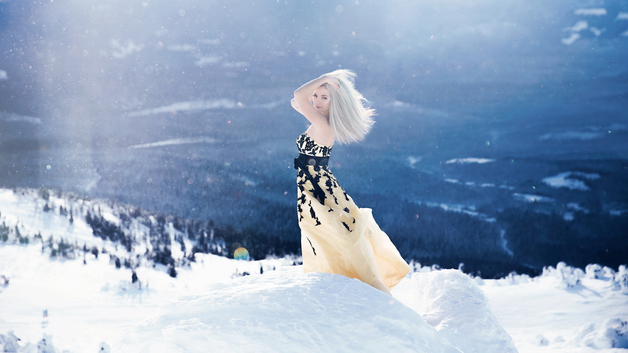 Free download wallpaper Winter, Snow, Blonde, Dress, Sunny, Model, Women on your PC desktop
