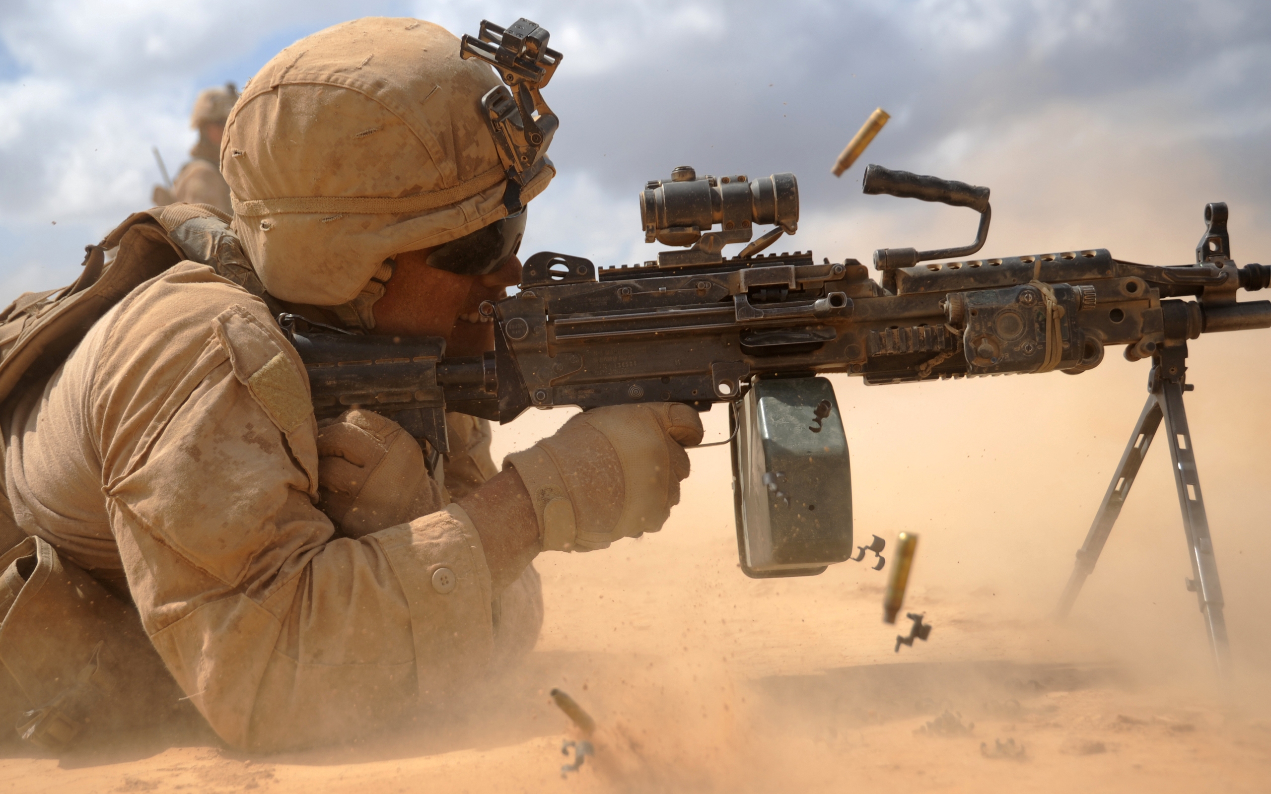 Завантажити шпалери M249 Пила на телефон безкоштовно