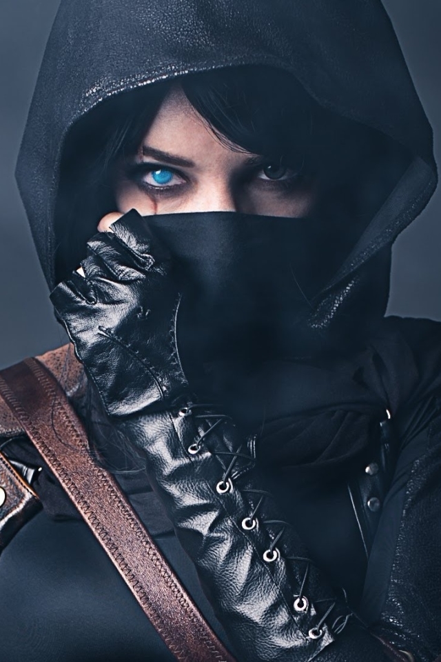 Download mobile wallpaper Arrow, Hood, Glove, Leather, Women, Black Hair, Cosplay for free.