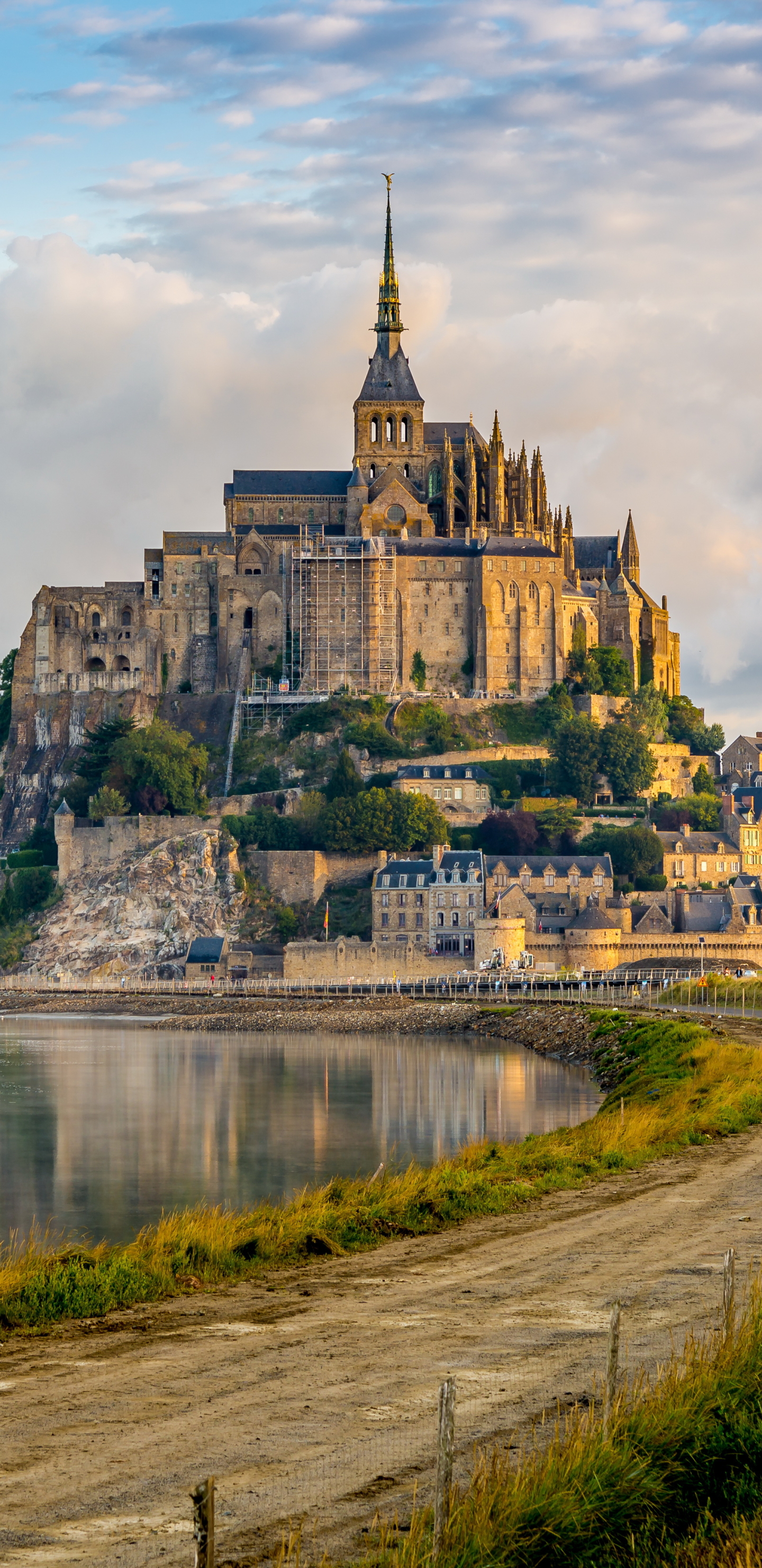 Handy-Wallpaper Architektur, Frankreich, Abtei, Die Architektur, Religiös, Normandie, Le Mont Saint Michel kostenlos herunterladen.