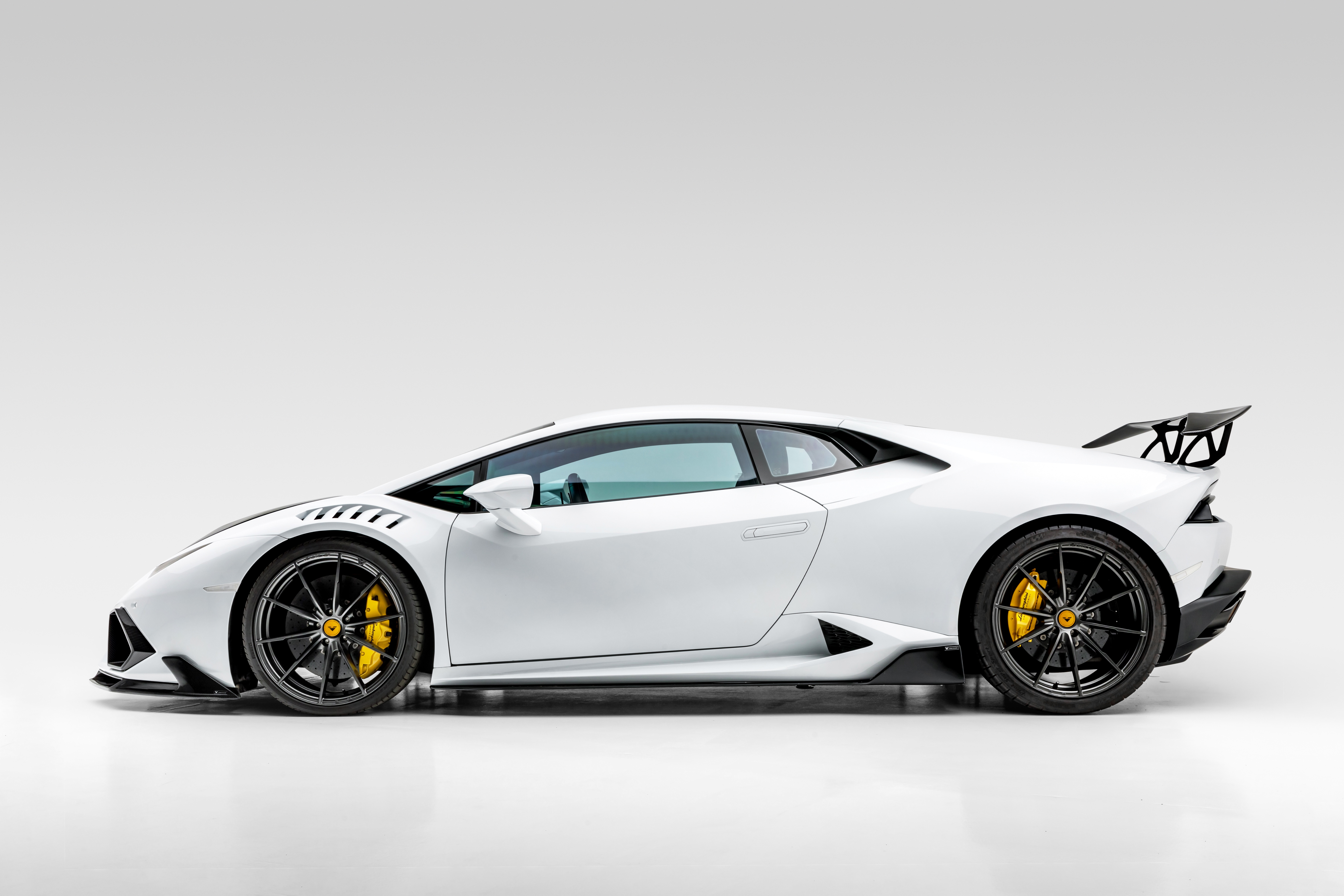 Free download wallpaper Lamborghini, Supercar, Vehicles, Lamborghini Huracán on your PC desktop