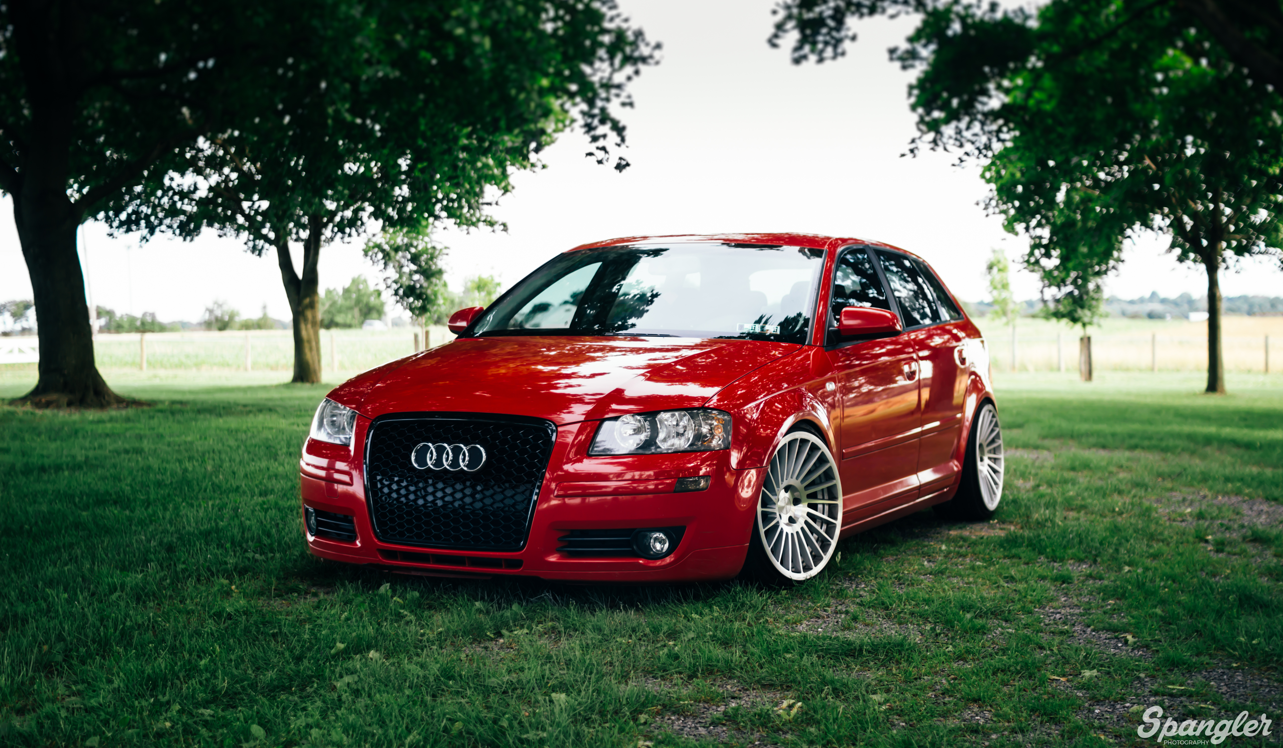 Laden Sie Audi A3 HD-Desktop-Hintergründe herunter