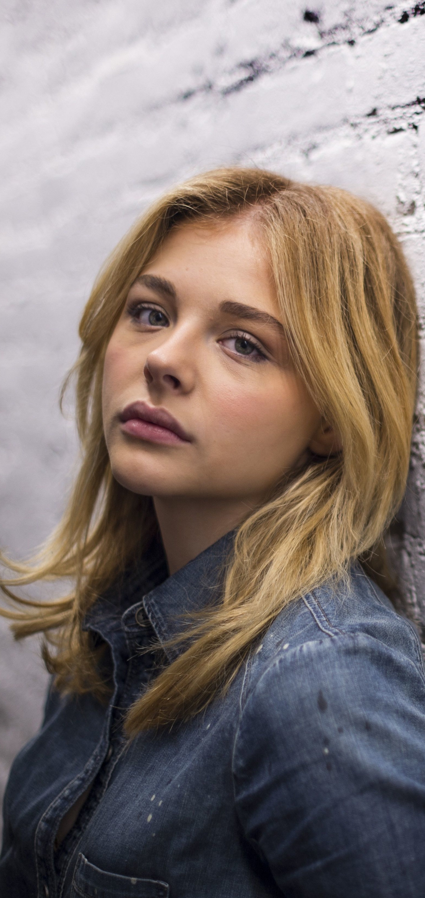 Baixar papel de parede para celular de Loiro, Celebridade, Atriz, Cabelo Loiro, Chloë Grace Moretz gratuito.