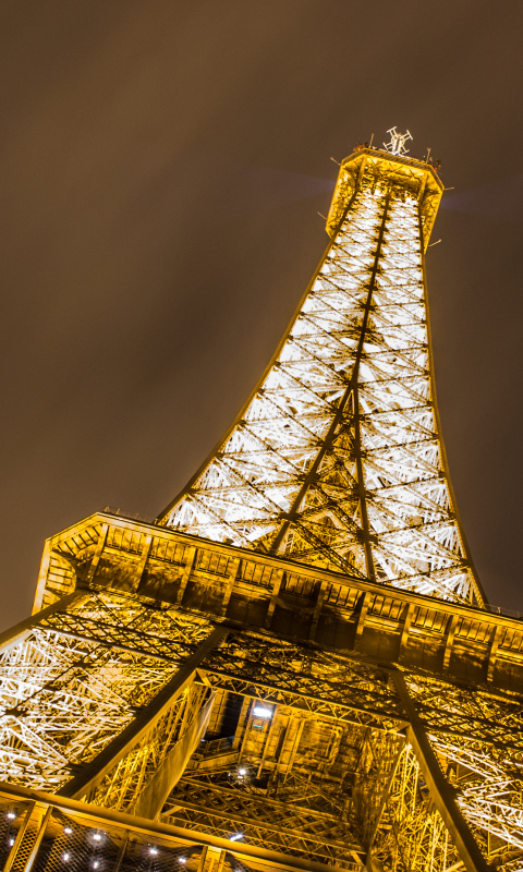 Descarga gratuita de fondo de pantalla para móvil de Noche, París, Torre Eiffel, Monumentos, Luz, De Cerca, Francia, Monumento, Hecho Por El Hombre.