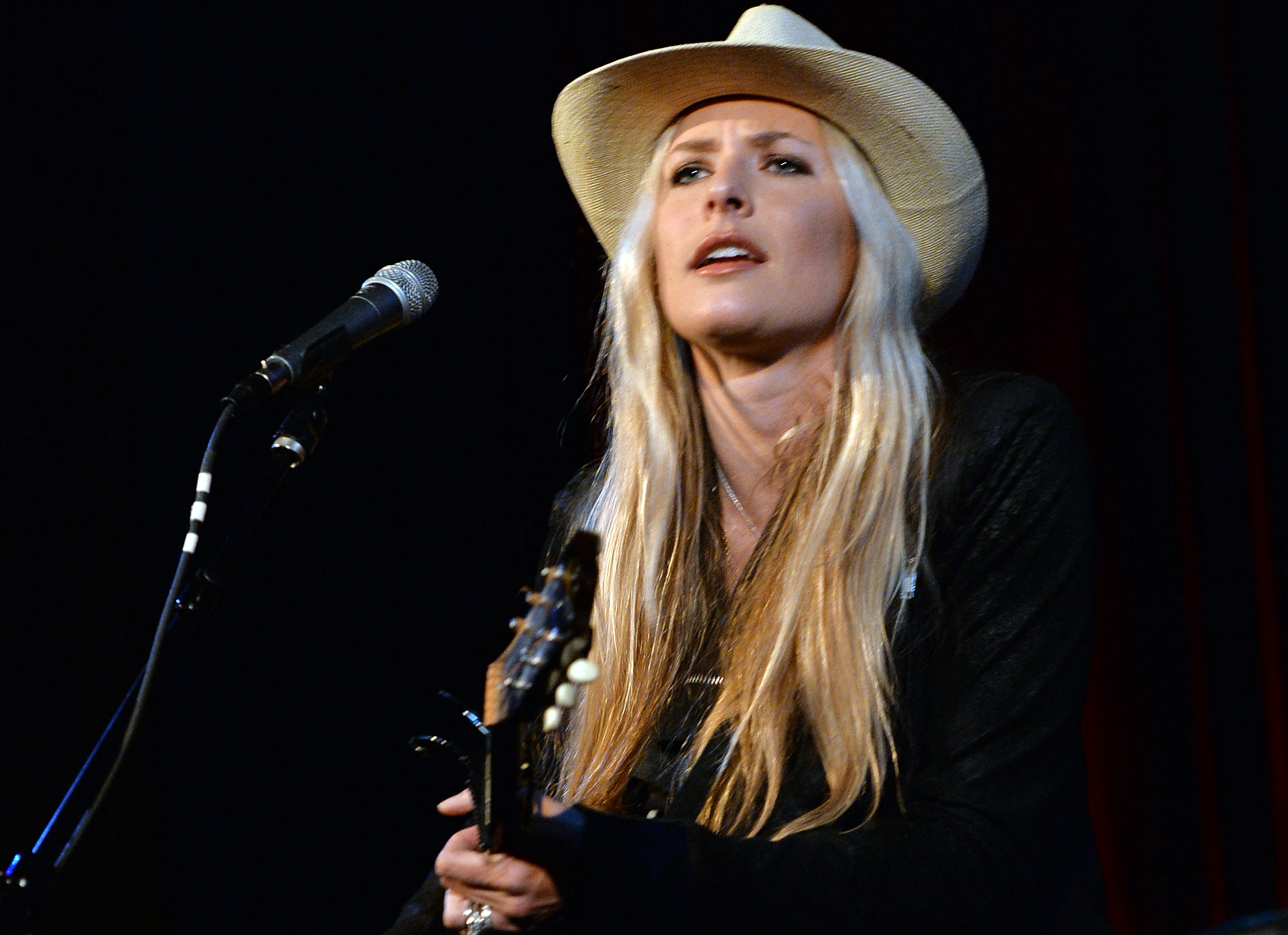 Die besten Holly Williams-Hintergründe für den Telefonbildschirm