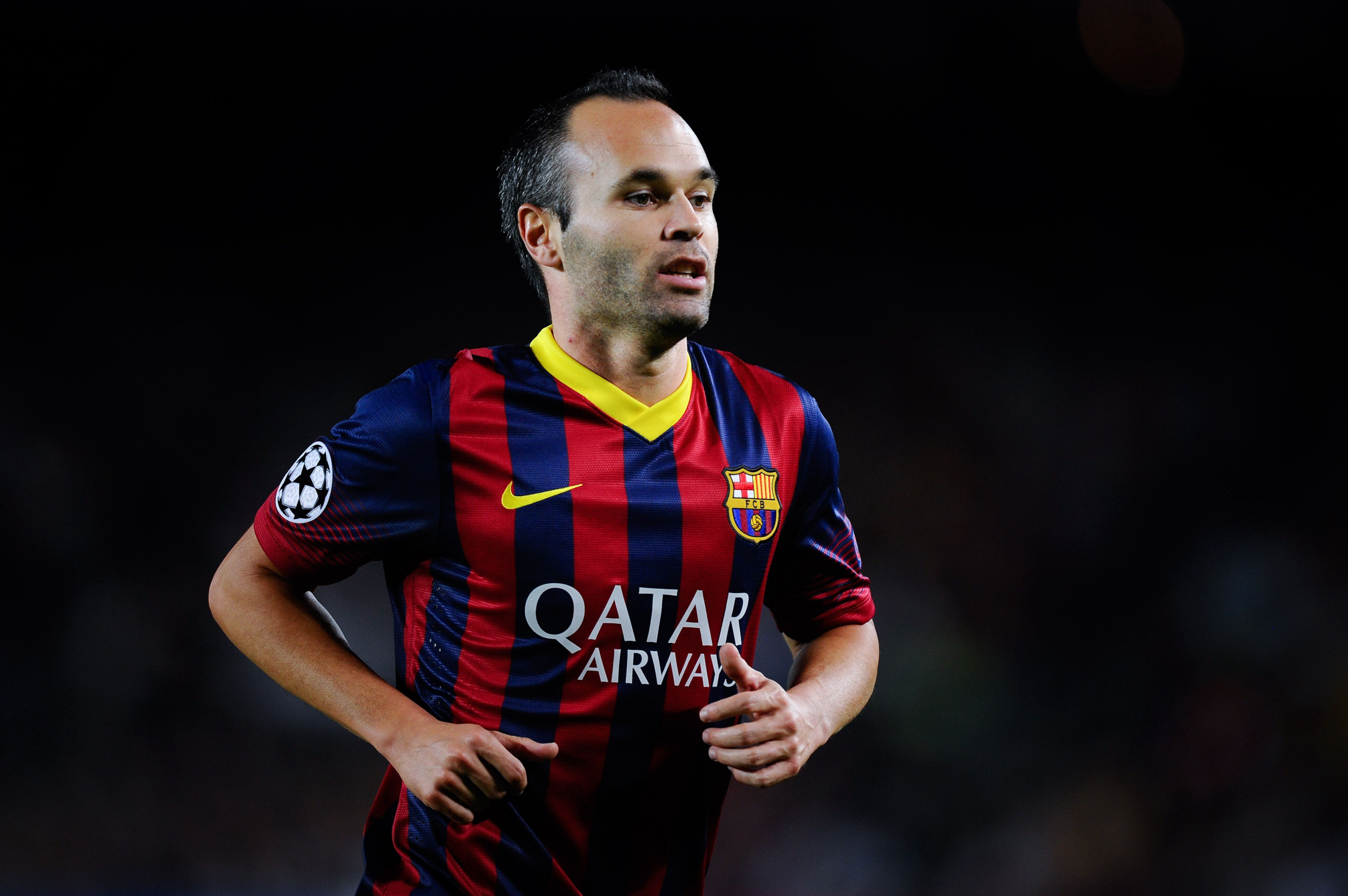 Free download wallpaper Sports, Soccer, Spanish, Andrés Iniesta on your PC desktop
