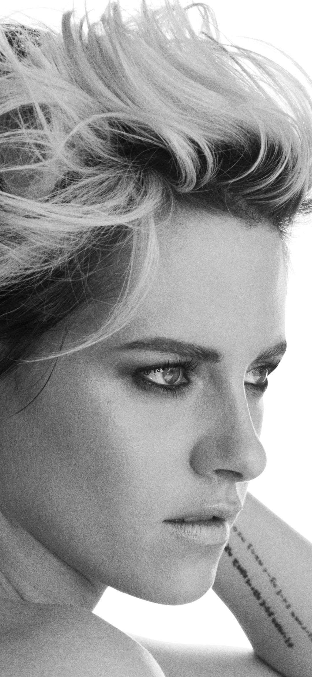 Descarga gratuita de fondo de pantalla para móvil de Kristen Stewart, Monocromo, Americano, Celebridades, Cabello Corto, Actriz.