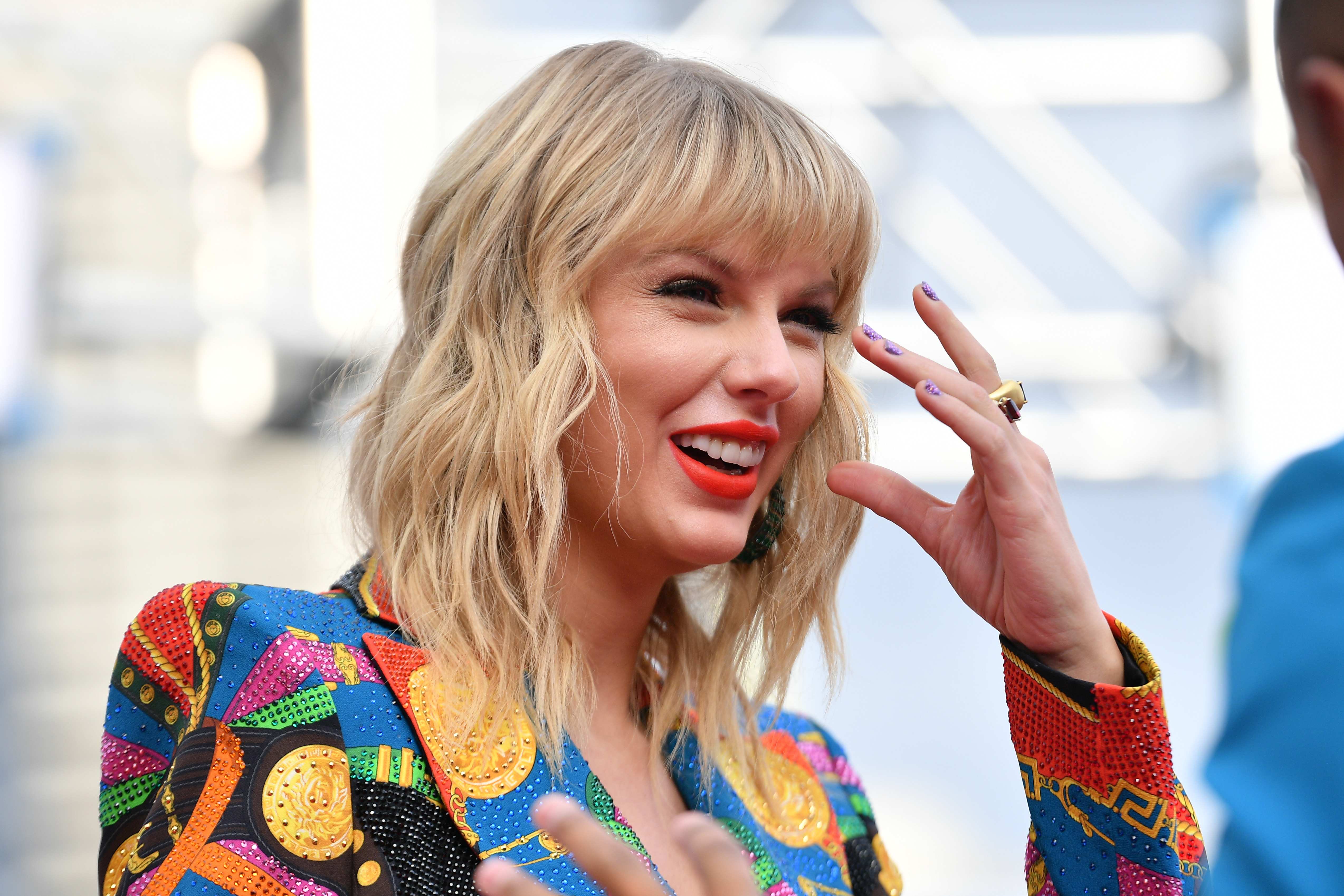 Téléchargez gratuitement l'image Musique, Le Sourire, Blond, Américain, Taylor Swift, Rouge À Lèvres, Chanteuse sur le bureau de votre PC