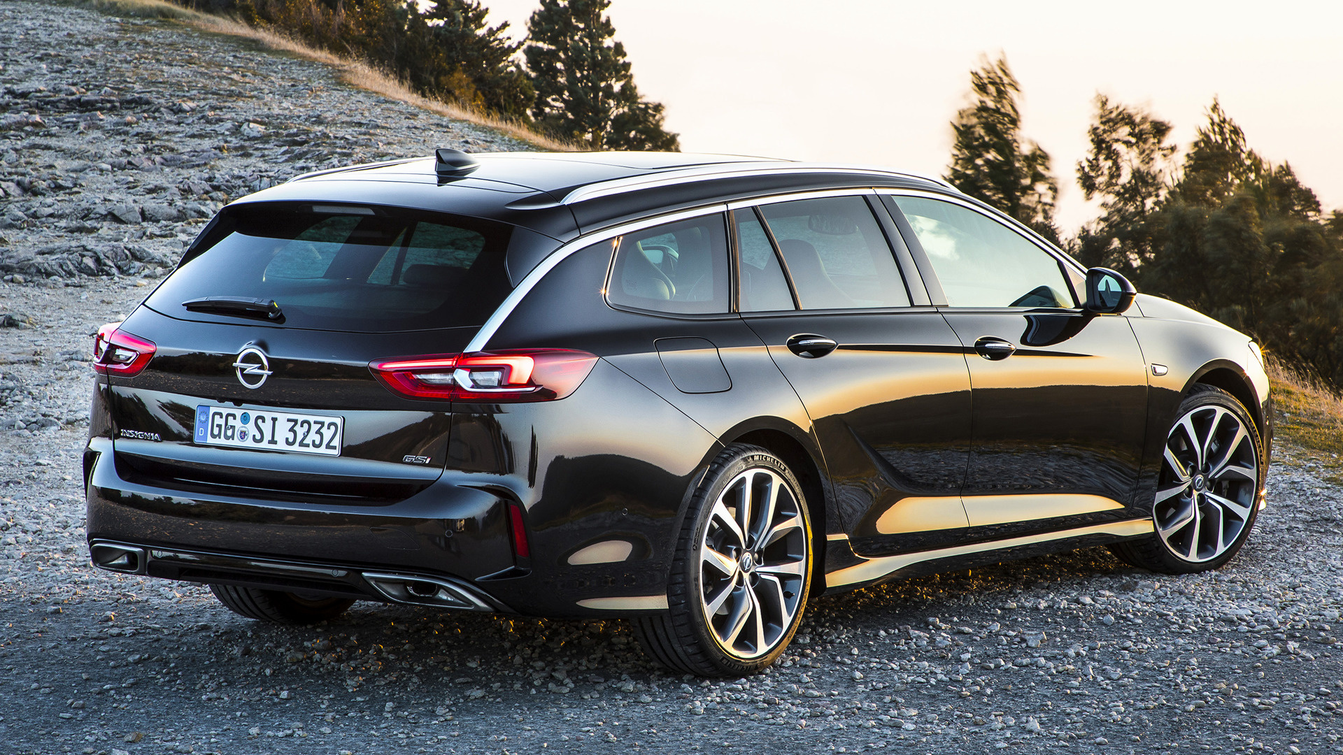 Laden Sie Opel Insignia Gsi Sports Tourer HD-Desktop-Hintergründe herunter