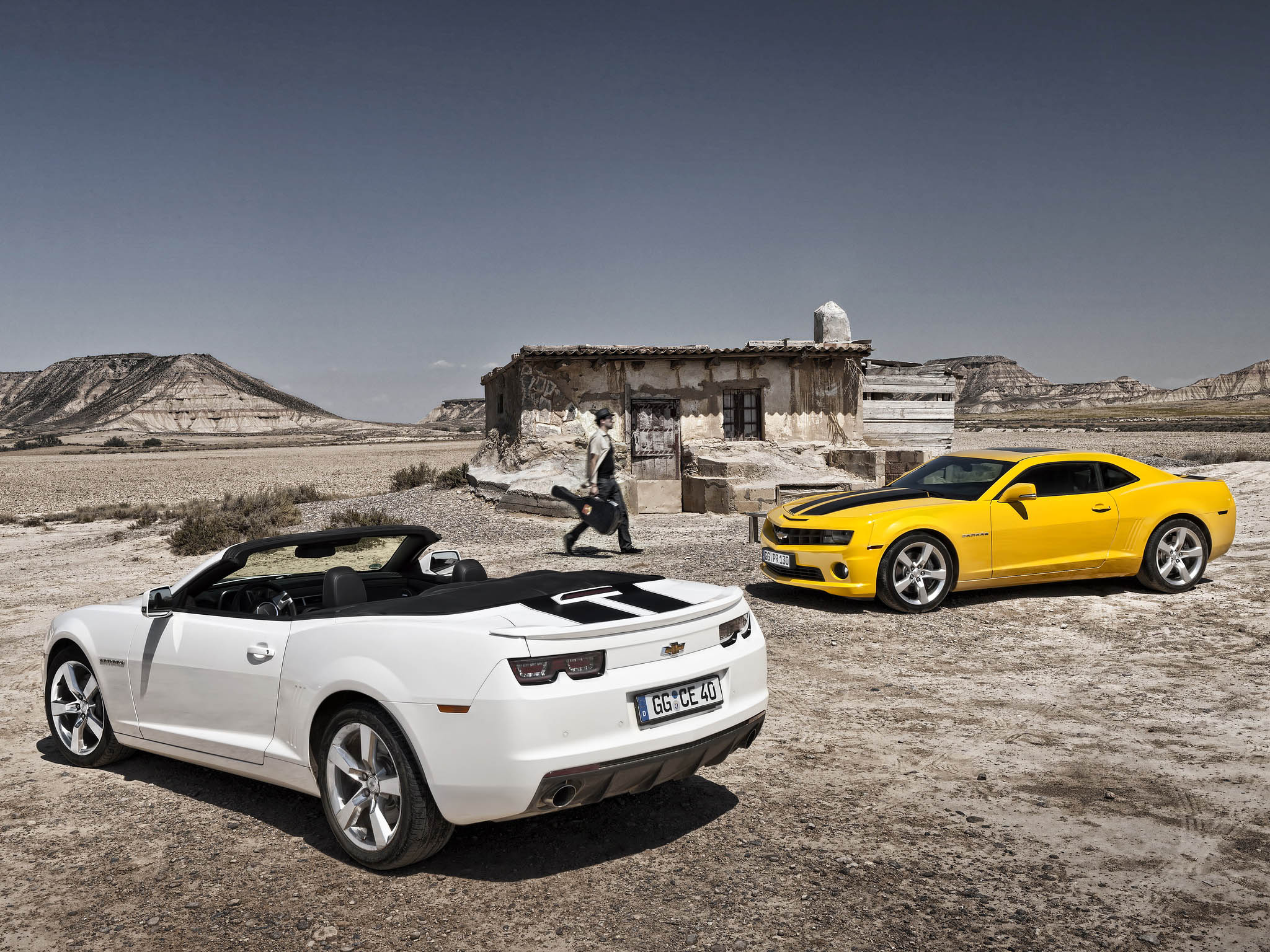 Download mobile wallpaper Chevrolet, Car, Chevrolet Camaro, Convertible, Muscle Car, Vehicles, Coupé, White Car, Yellow Car for free.