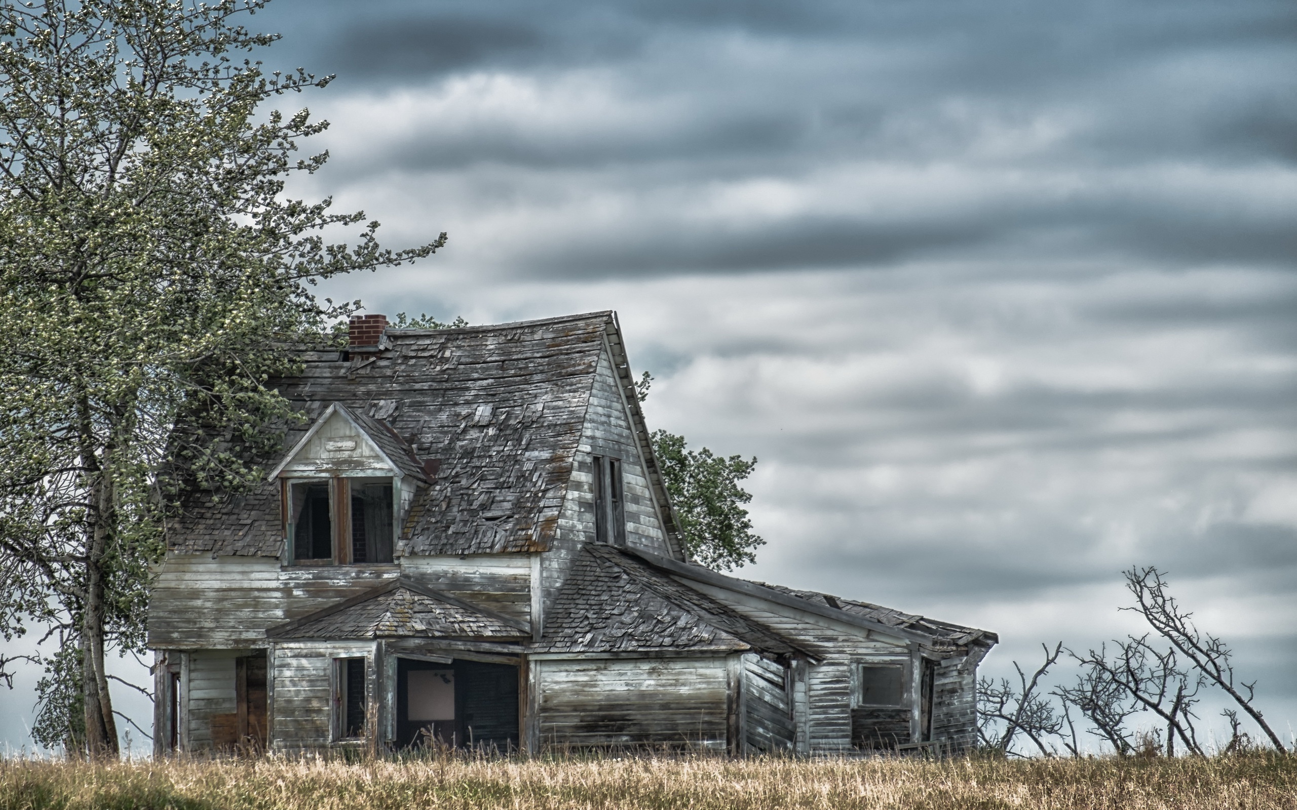 Free download wallpaper Sky, Tree, House, Cloud, Man Made on your PC desktop