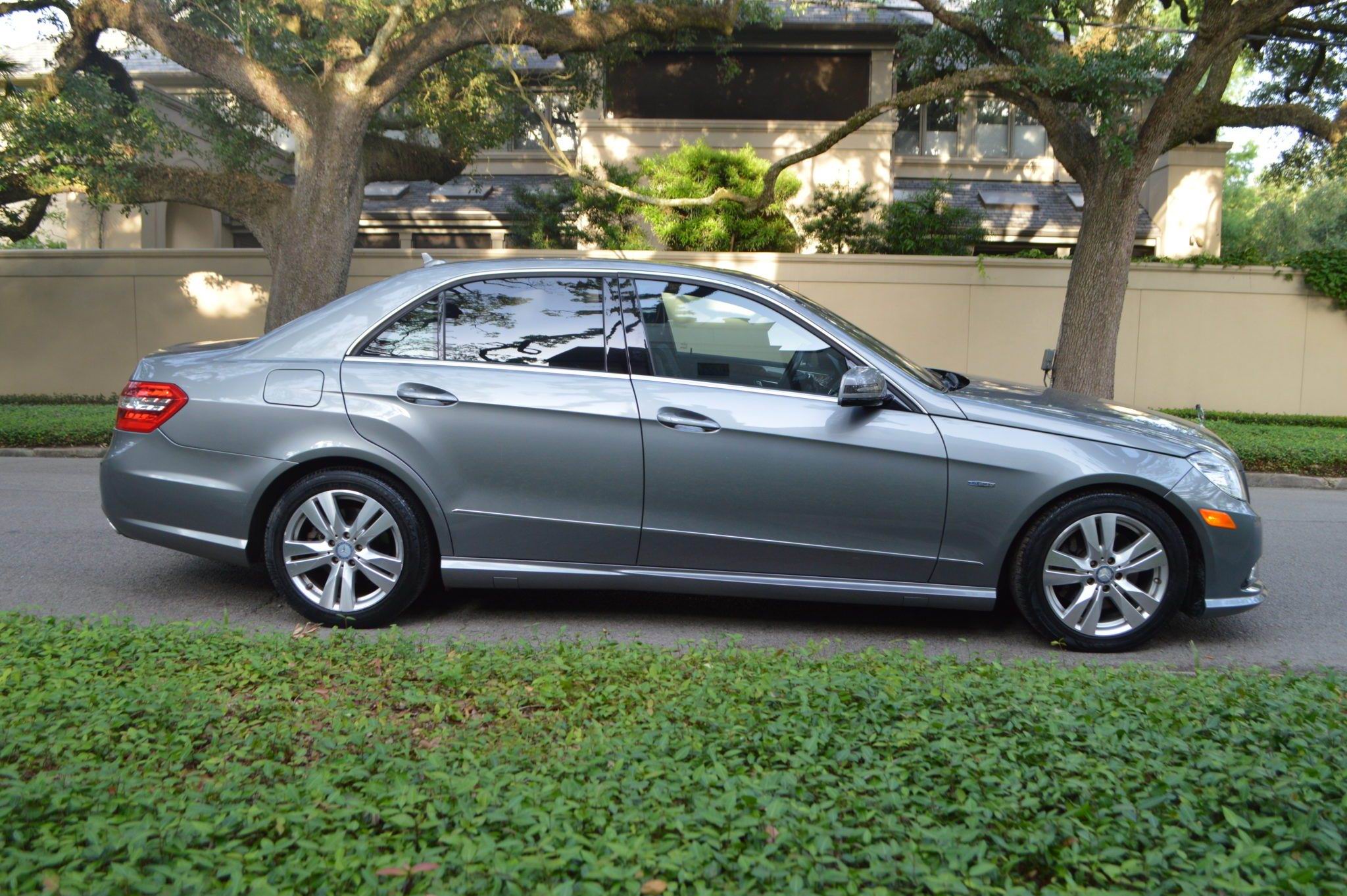 HD Mercedes Benz E350 Android Images