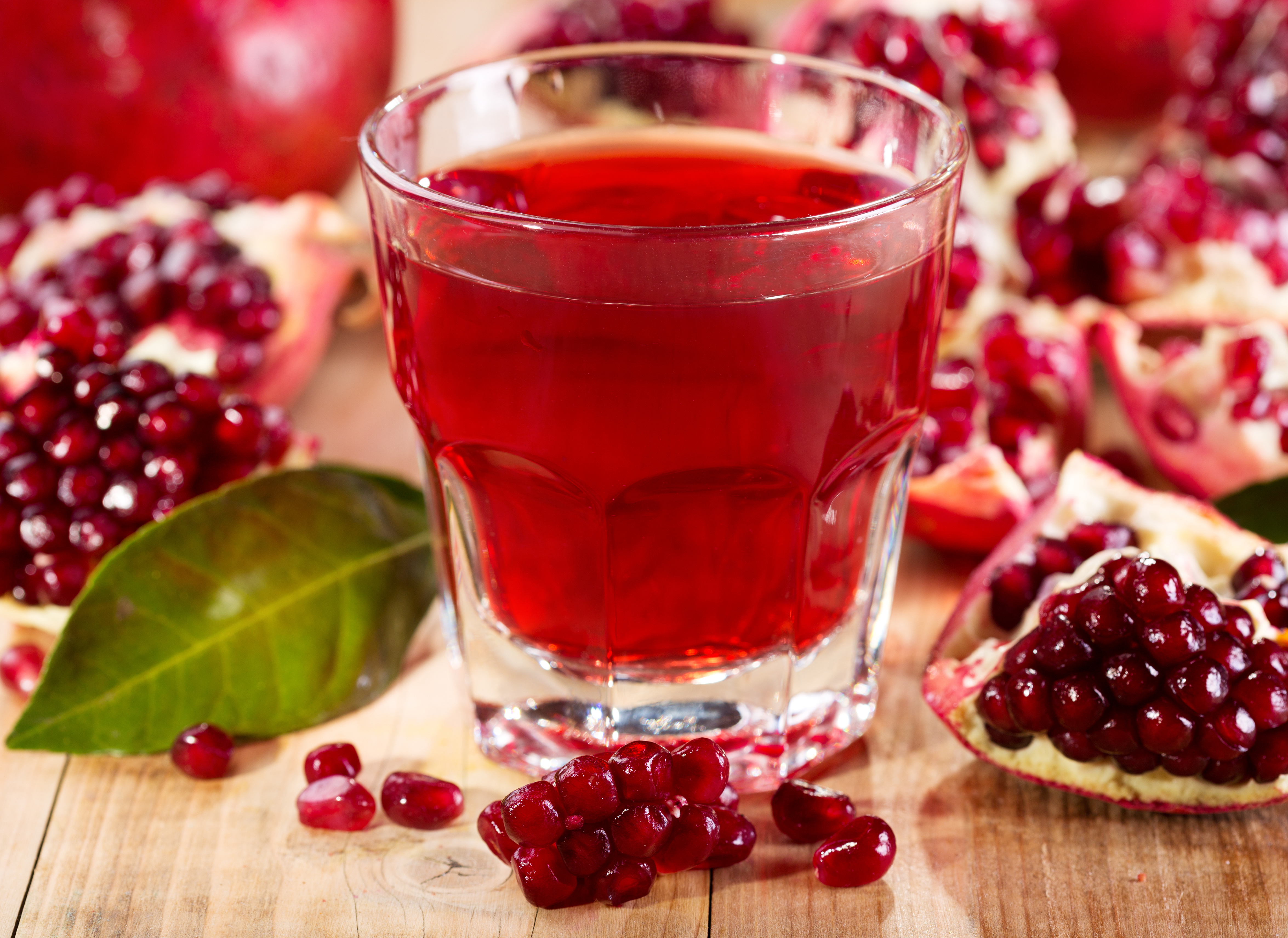Download mobile wallpaper Fruits, Food, Glass, Pomegranate, Juice for free.