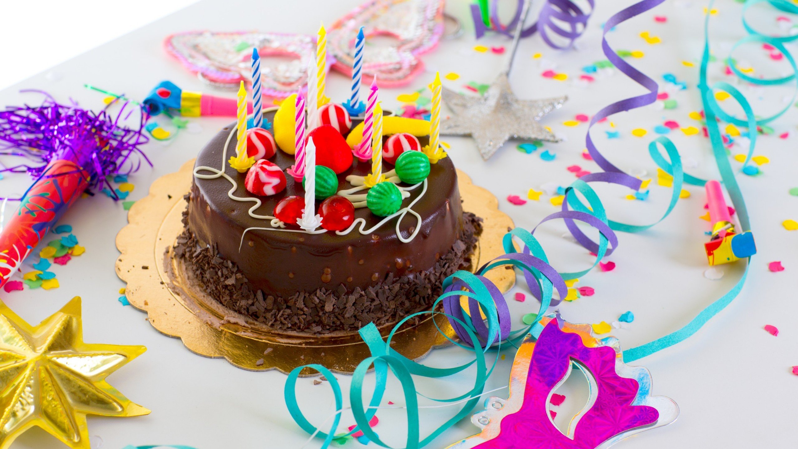 749134 скачать обои день рождения, конфетти, торт, праздничные, свеча, шоколадный торт, партия - заставки и картинки бесплатно