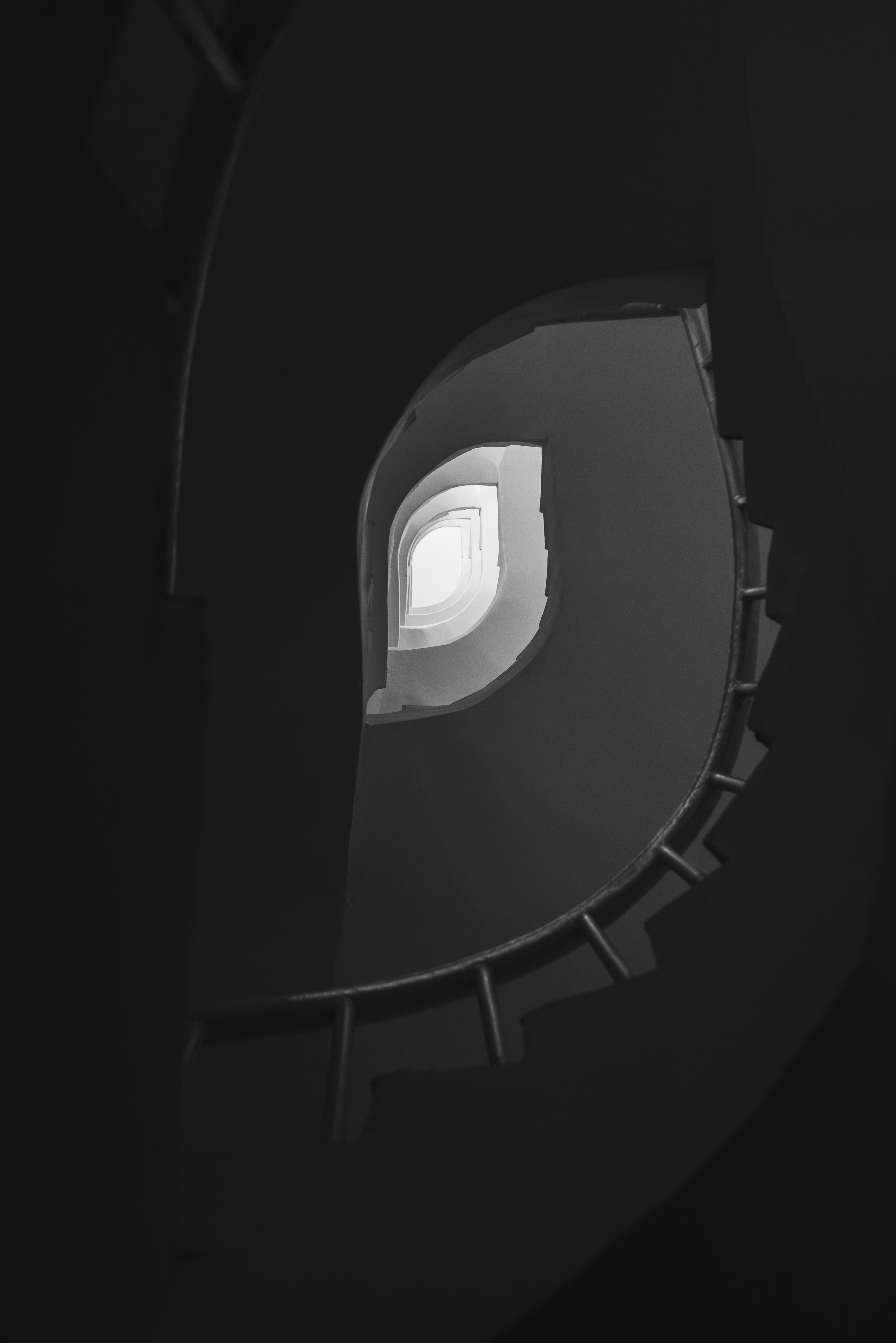 minimalism, bw, chb, stairs, ladder, bottom view, spiral staircase, caracole 5K