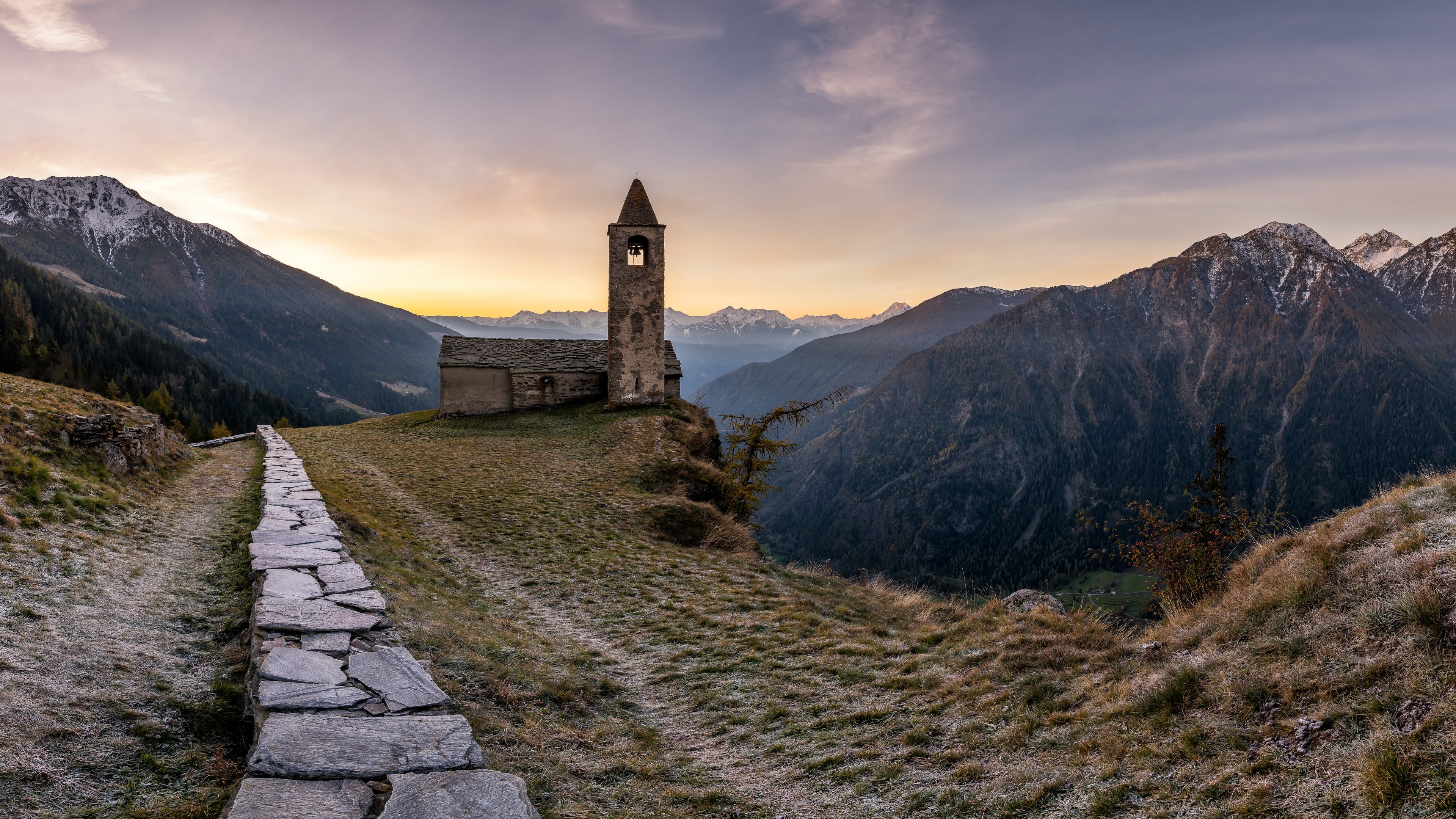 Téléchargez des papiers peints mobile Montagne, Alpes, Chemin, Suisse, Ciel, Des Églises, Religieux, Eglise gratuitement.