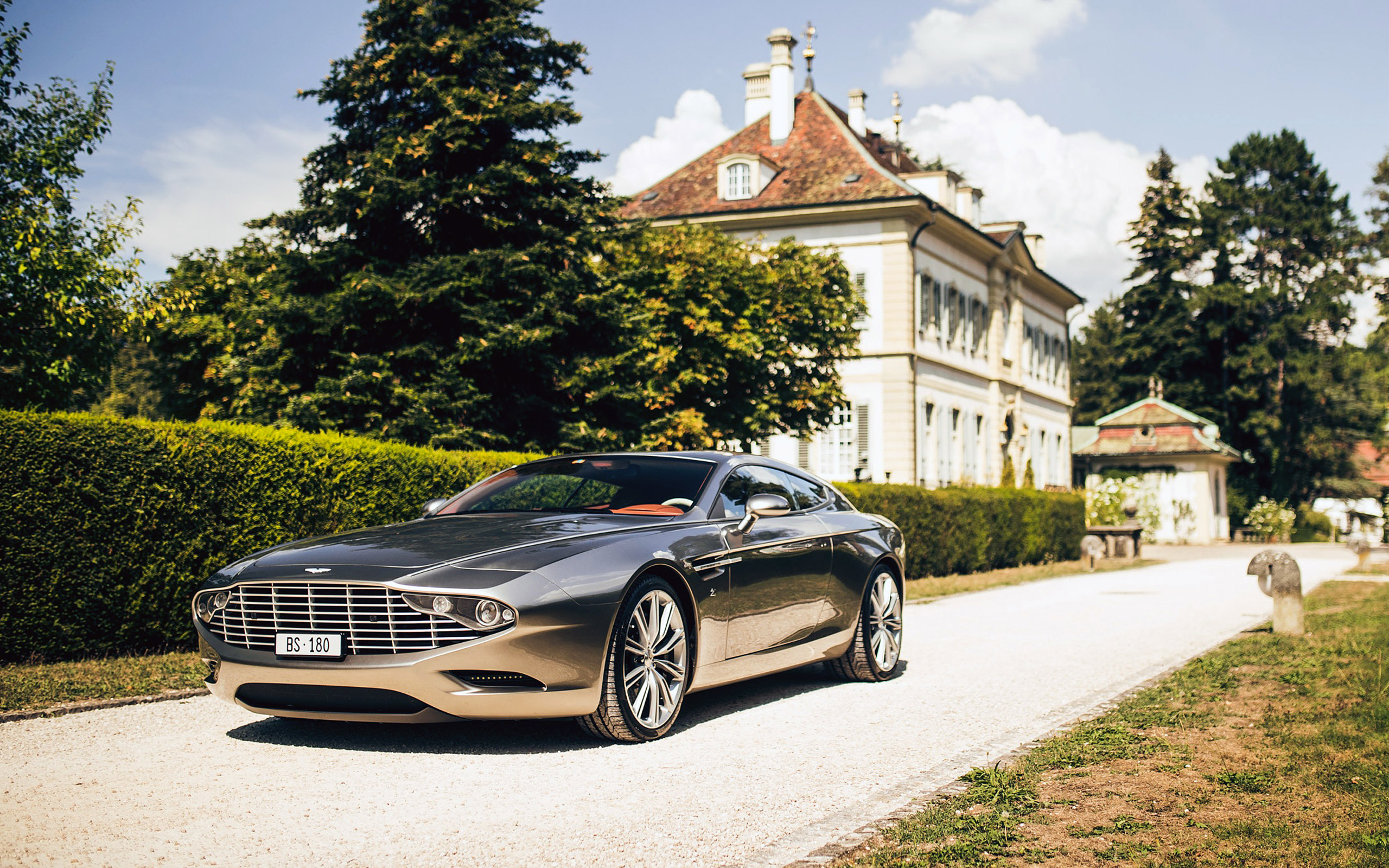 Die besten Aston Martin Virage Shooting Brake-Hintergründe für den Telefonbildschirm