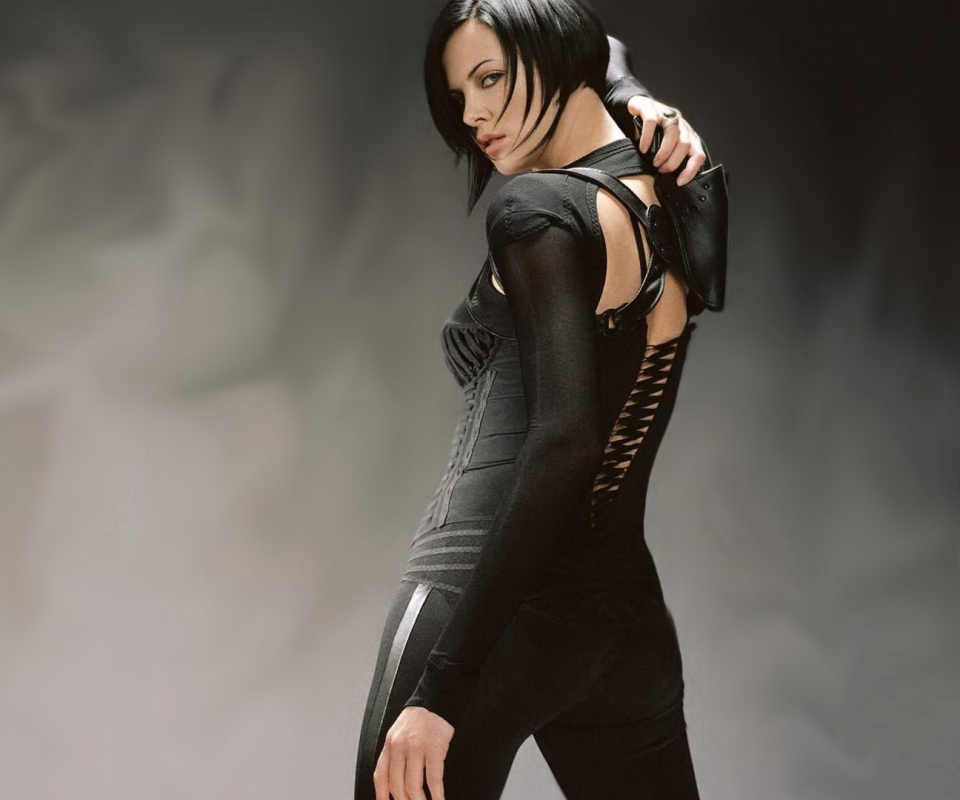 Free download wallpaper Charlize Theron, Movie, Aeon Flux on your PC desktop