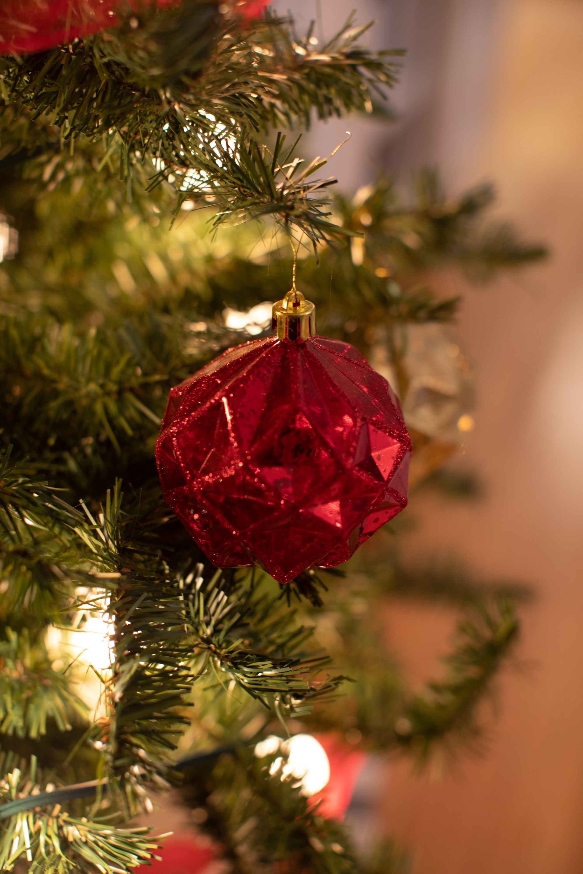 brilliance, holidays, new year, shine, christmas, branch, decoration, christmas tree toy 5K
