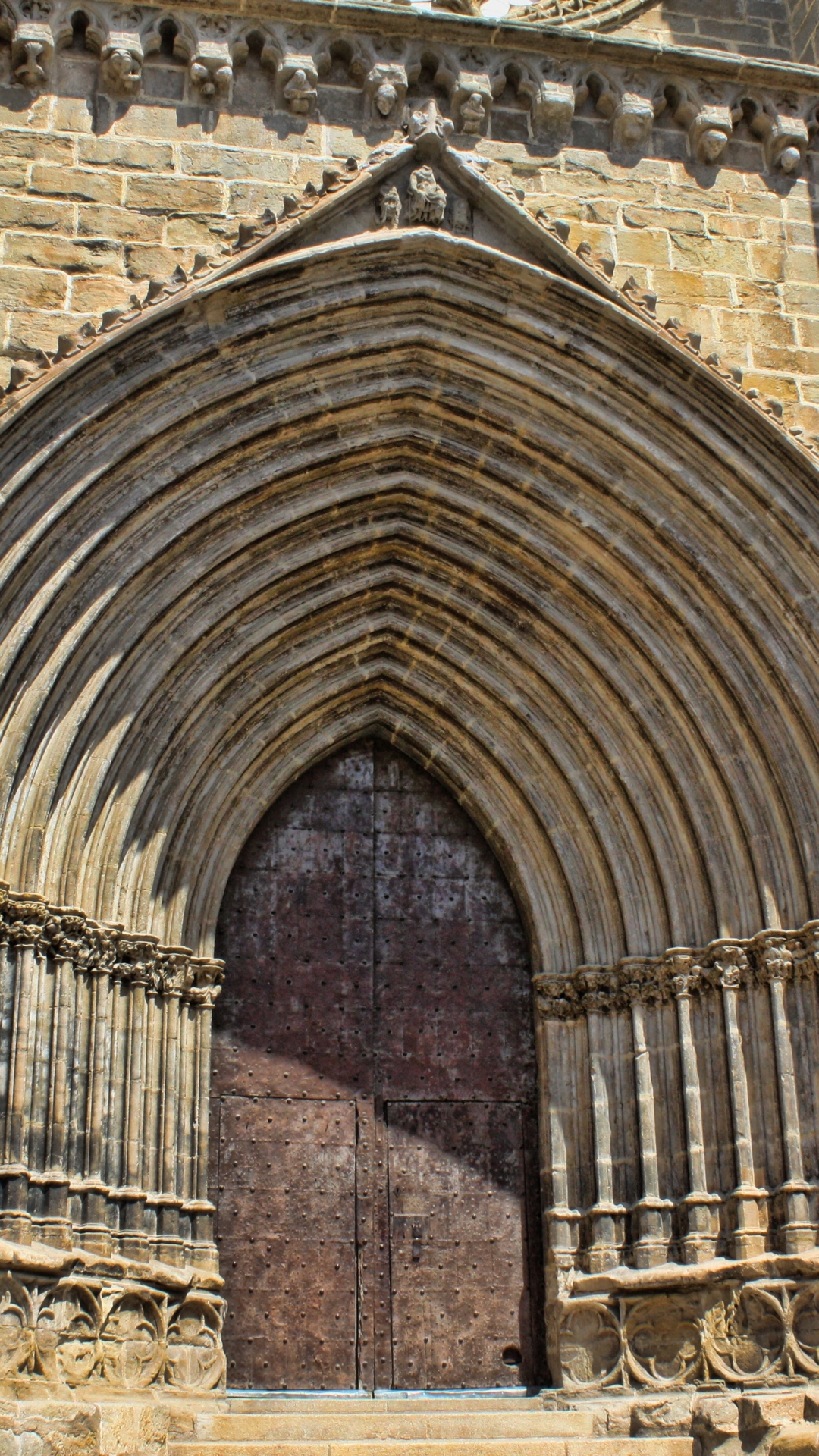 Handy-Wallpaper Kirche, Spanien, Monument, Kirchen, Religiös, Valderrobres kostenlos herunterladen.